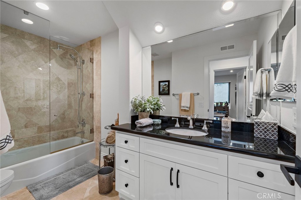 Newport Beach, California, 92660, United States, 3 Bedrooms Bedrooms, ,3 BathroomsBathrooms,Residential,For Sale,1991150