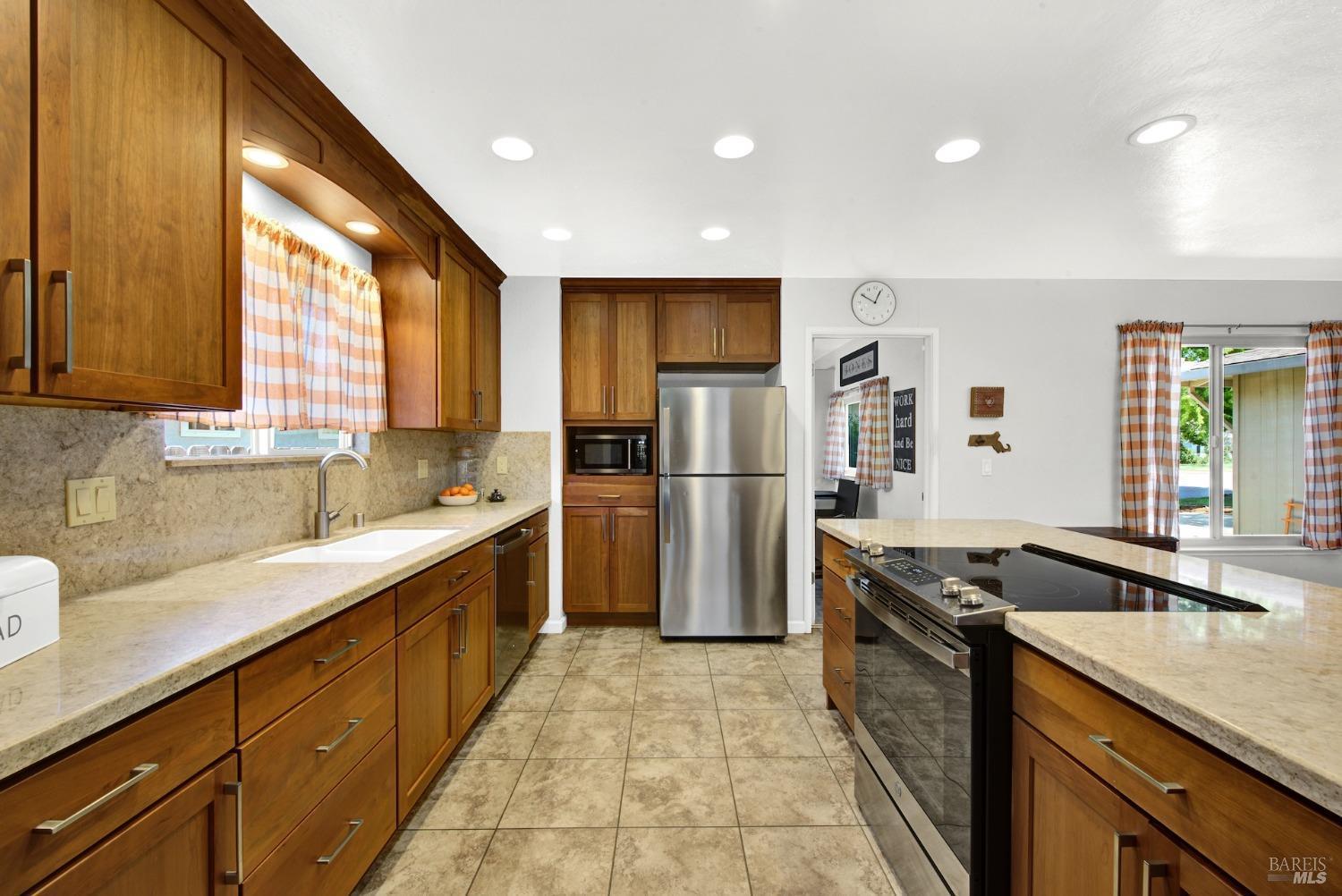 Dixon, California, 95620, United States, 3 Bedrooms Bedrooms, ,2 BathroomsBathrooms,Residential,For Sale,1943662