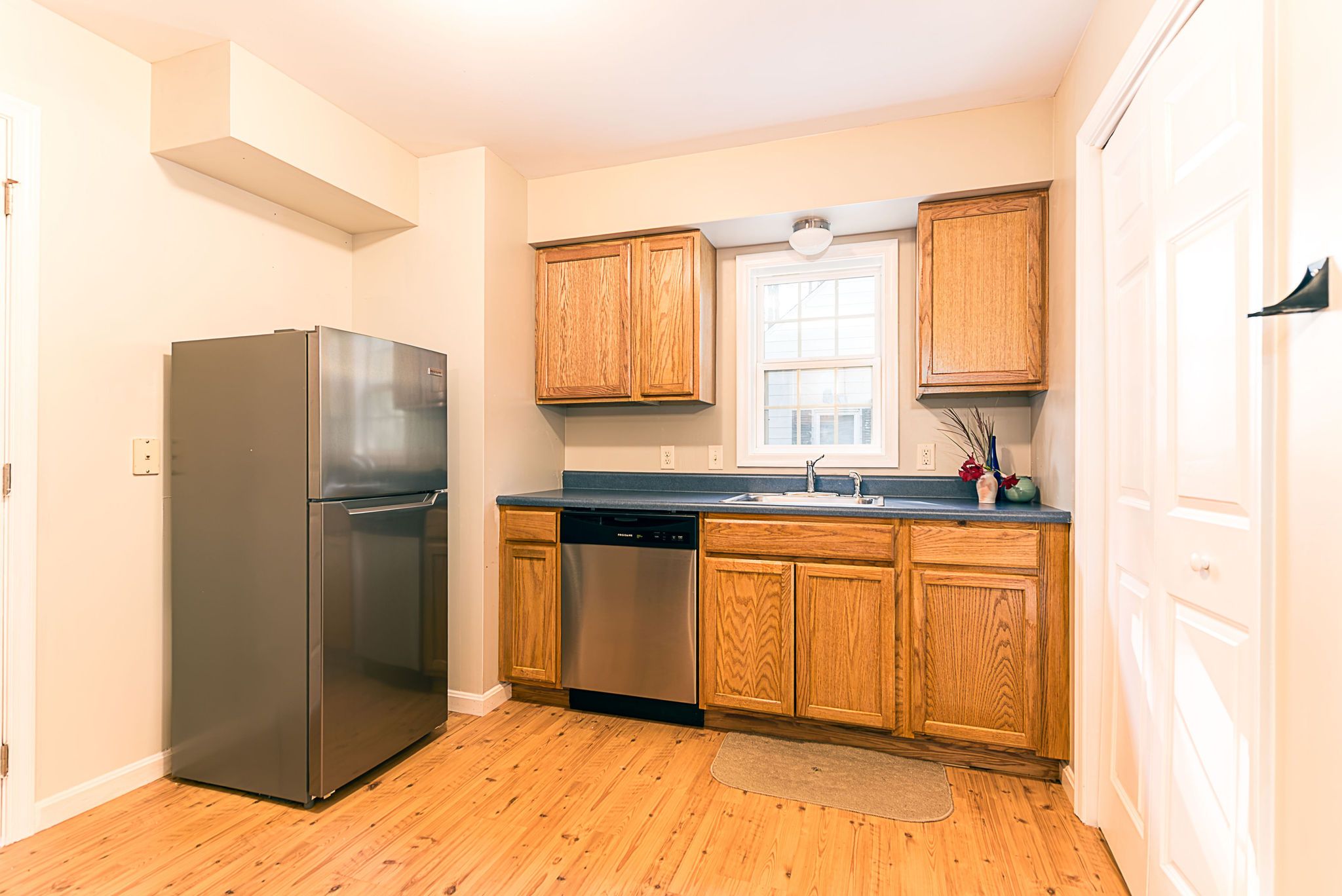  1107 Pontiac Avenue, Cranston, RI, 02921 - 物件實景
