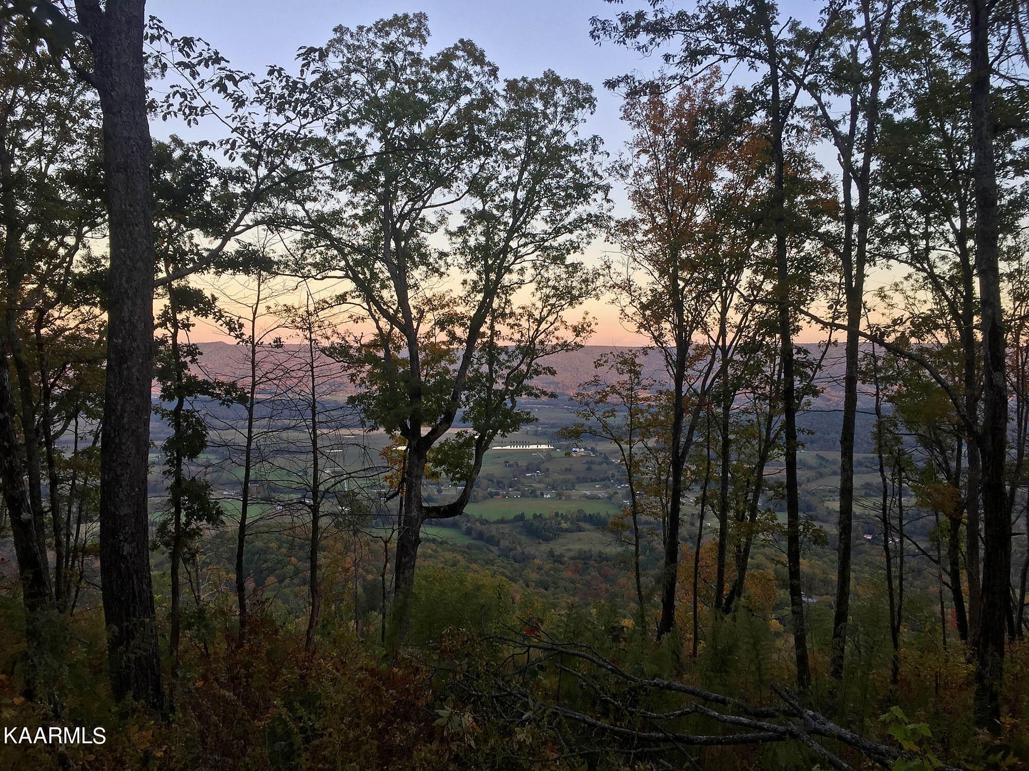 Pikeville, Tennessee, 37367, United States, ,Residential,For Sale,1943070