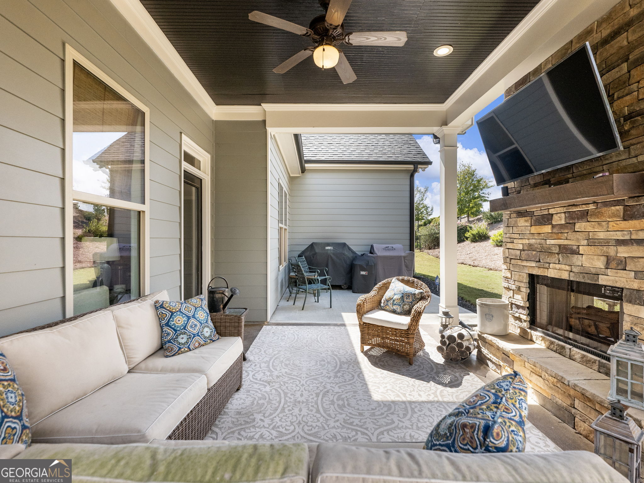 Hoschton, Georgia, 30548, United States, 5 Bedrooms Bedrooms, ,3 BathroomsBathrooms,Residential,For Sale,1986295