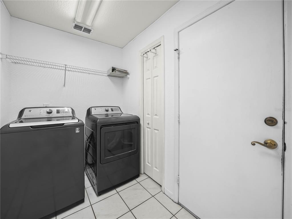 Plant City, Florida, 33566, United States, 5 Bedrooms Bedrooms, ,3 BathroomsBathrooms,Residential,For Sale,1892760