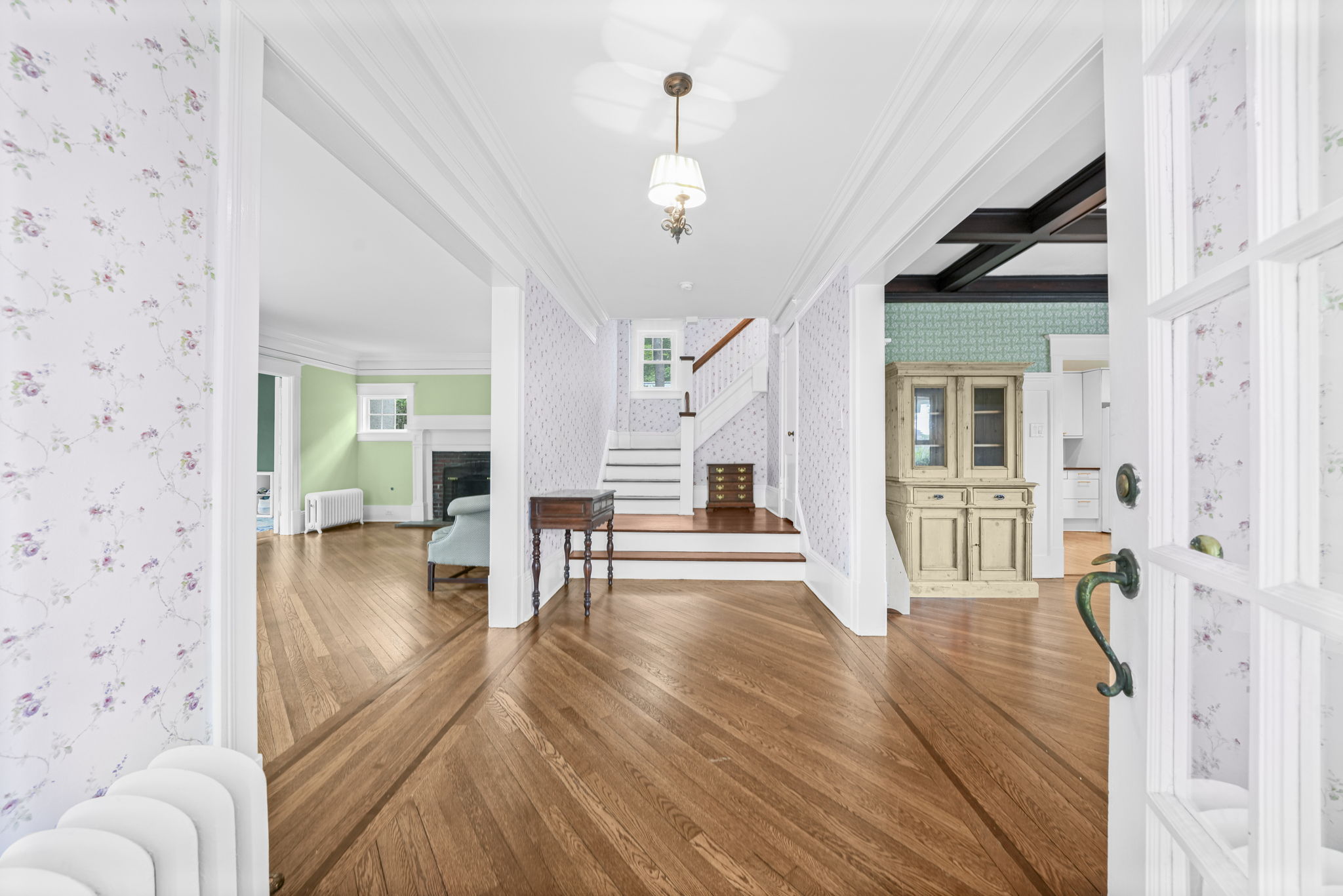 Mountain Lakes, New Jersey, 07046, United States, 6 Bedrooms Bedrooms, ,4 BathroomsBathrooms,Residential,For Sale,1980848