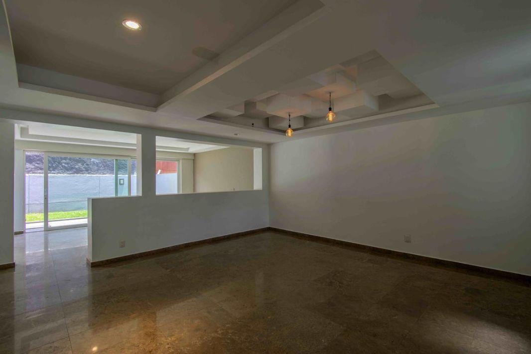 Puerta de Jerez, Atizapán de Zaragoza, Estado de México, 52930, Mexico, 4 Bedrooms Bedrooms, ,5 BathroomsBathrooms,Residential,For Sale,Puerta de Jerez,1444580