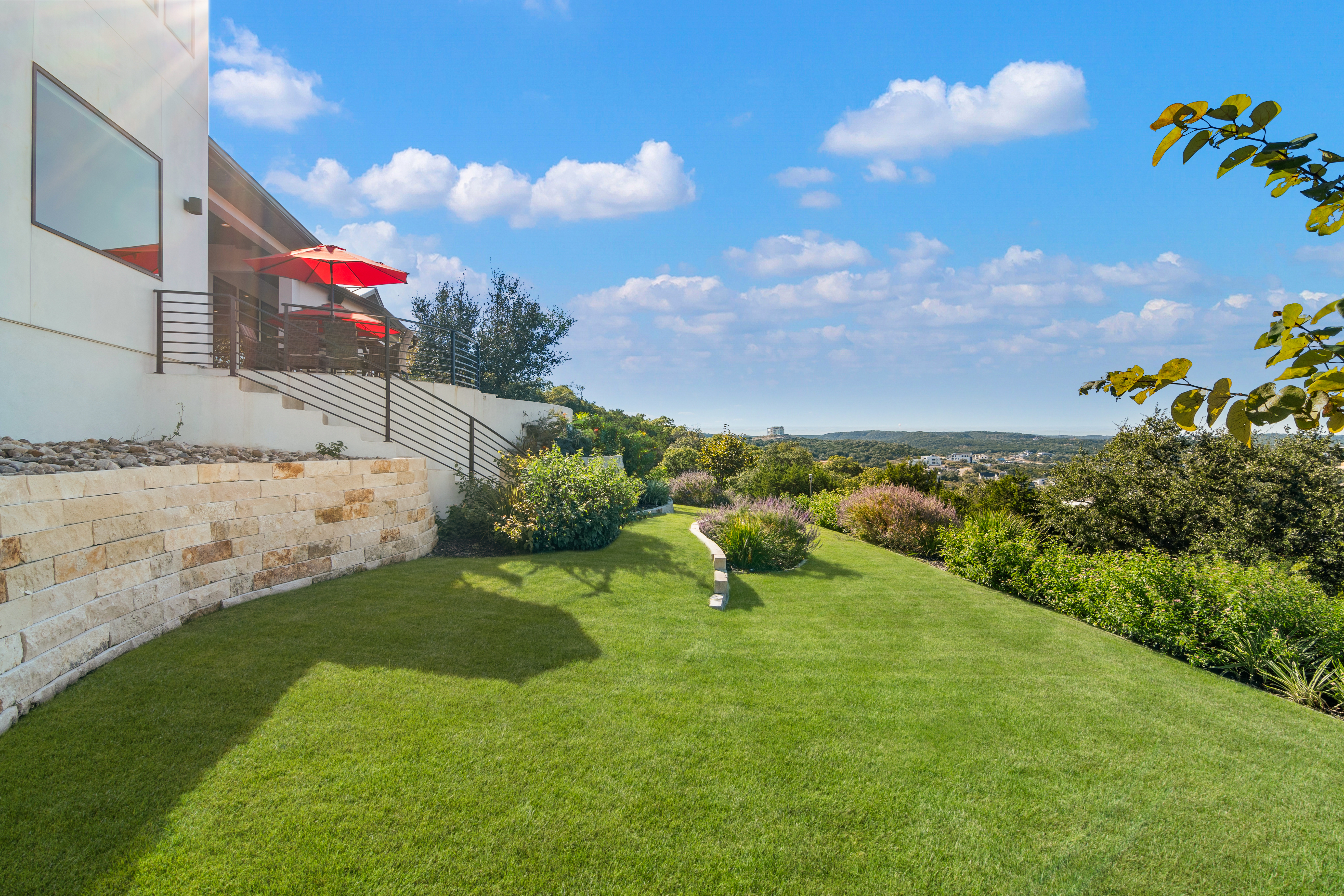  Panoramic Views and Luxury Living - 物件實景