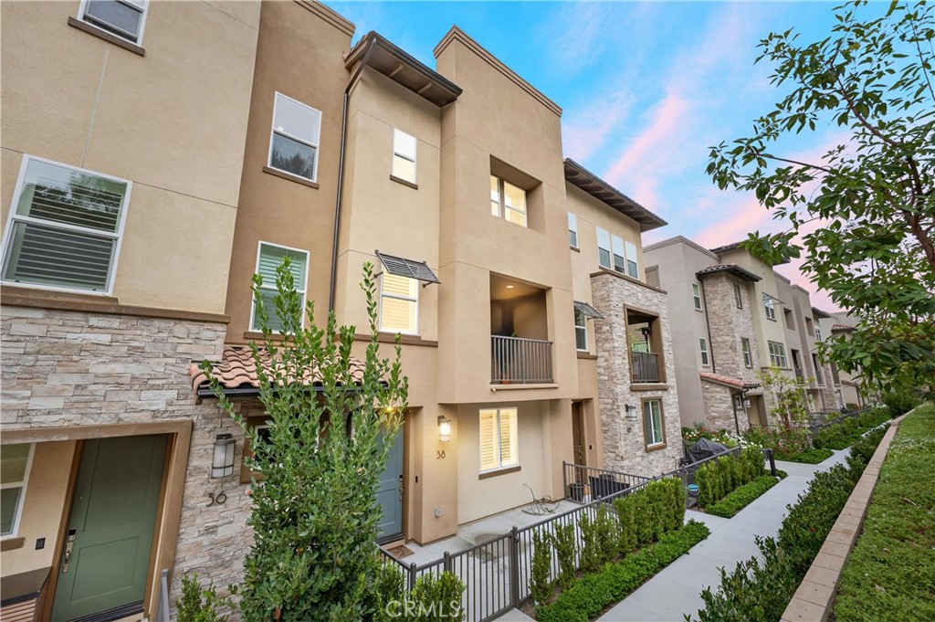 Mission Viejo, California, 92692, United States, 4 Bedrooms Bedrooms, ,4 BathroomsBathrooms,Residential,For Sale,1988036