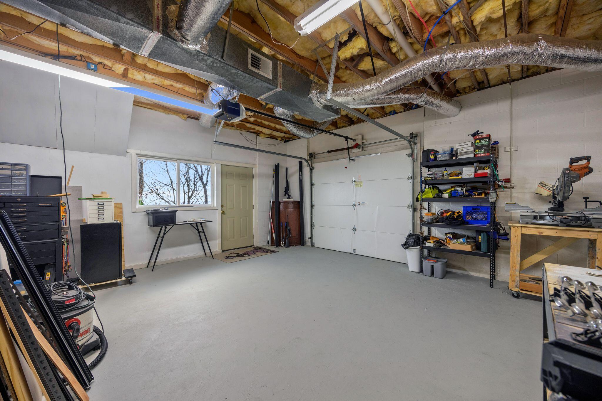 Rising Fawn, Georgia, 30738, United States, 2 Bedrooms Bedrooms, ,2 BathroomsBathrooms,Residential,For Sale,1995389