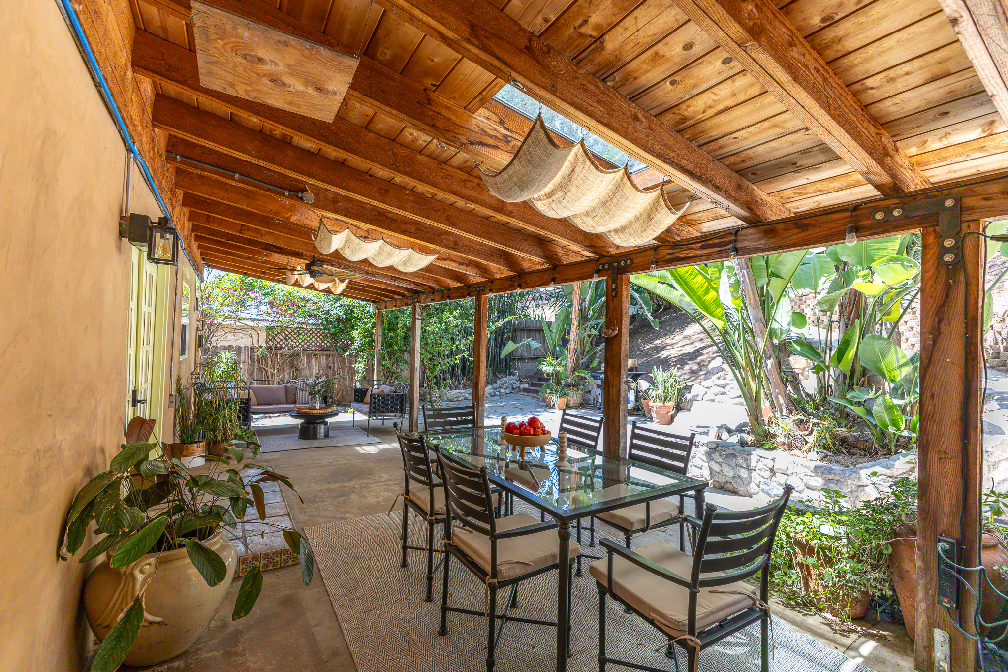  927 Pine Grove Ave - 物件實景