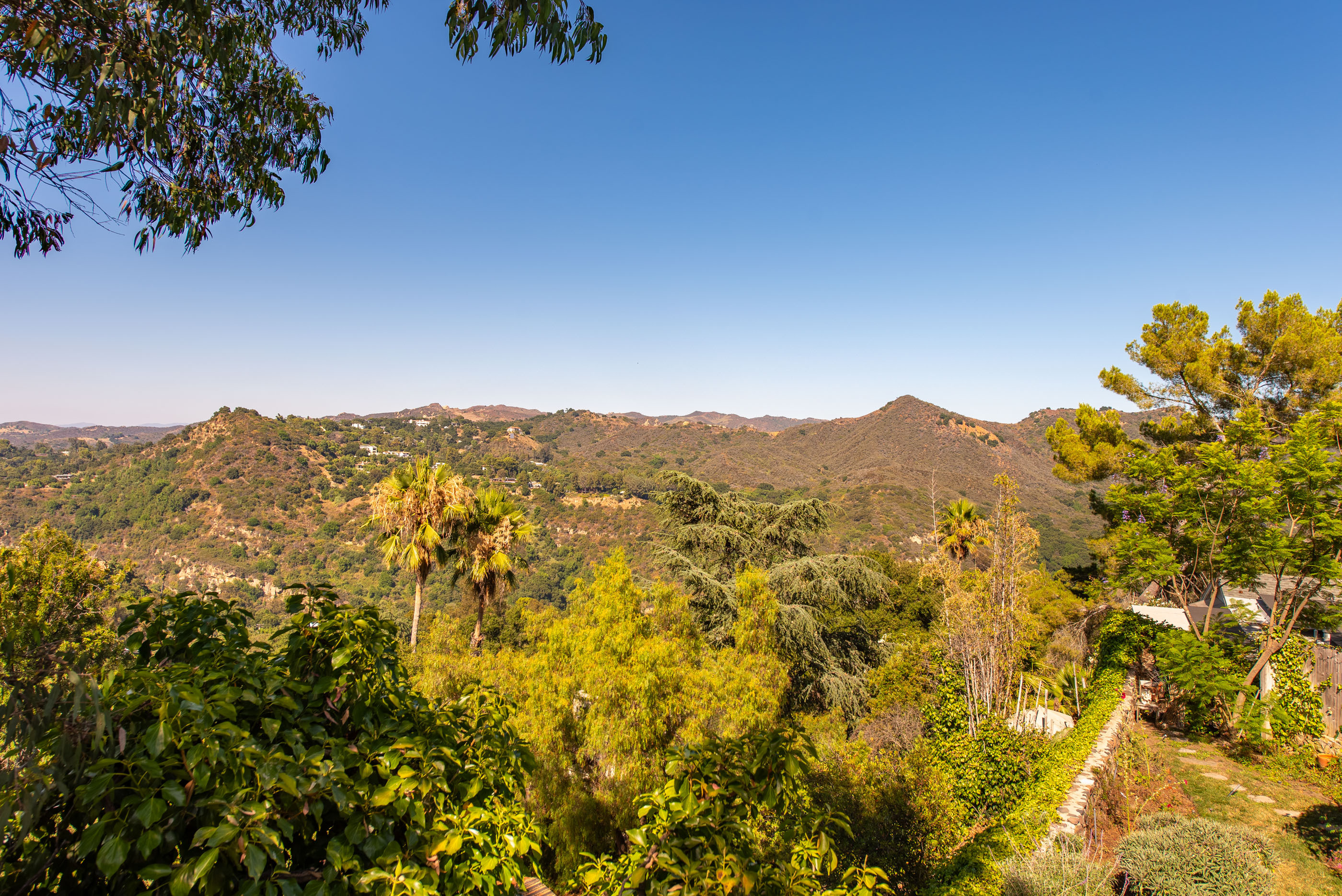  1328 Fernwood Pacific Dr - 物件實景