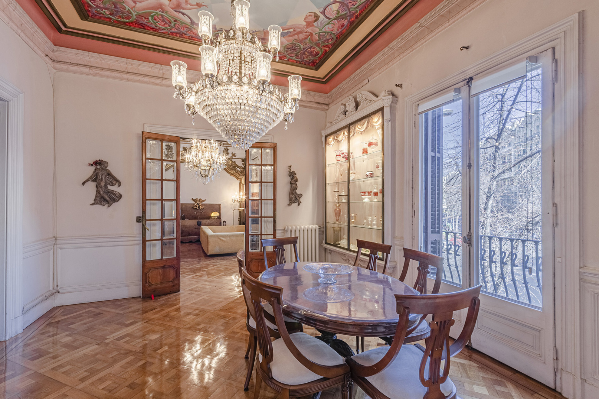  Stately main house with period details in Eixample Dret - 物件實景