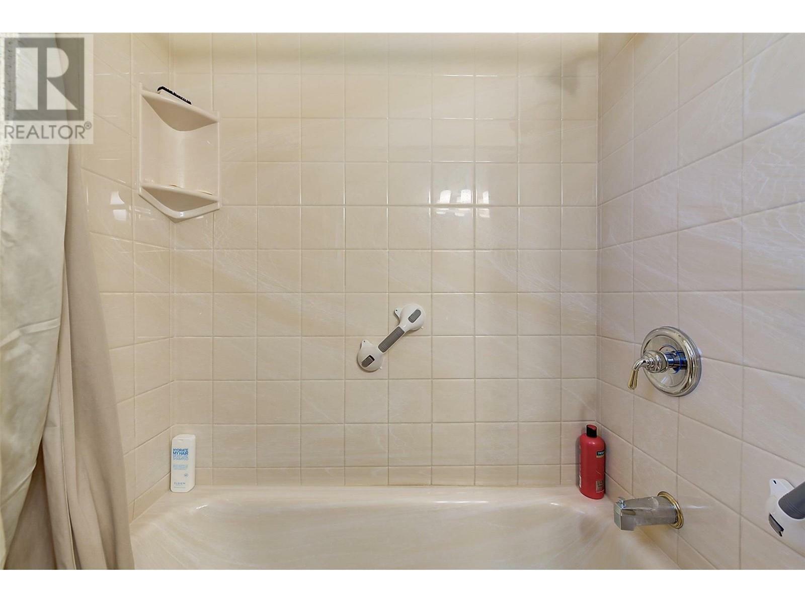 KELOWNA, British Columbia, V1Y 5C6, CA, 2 Bedrooms Bedrooms, ,1 BathroomBathrooms,Residential,For Sale,1961325