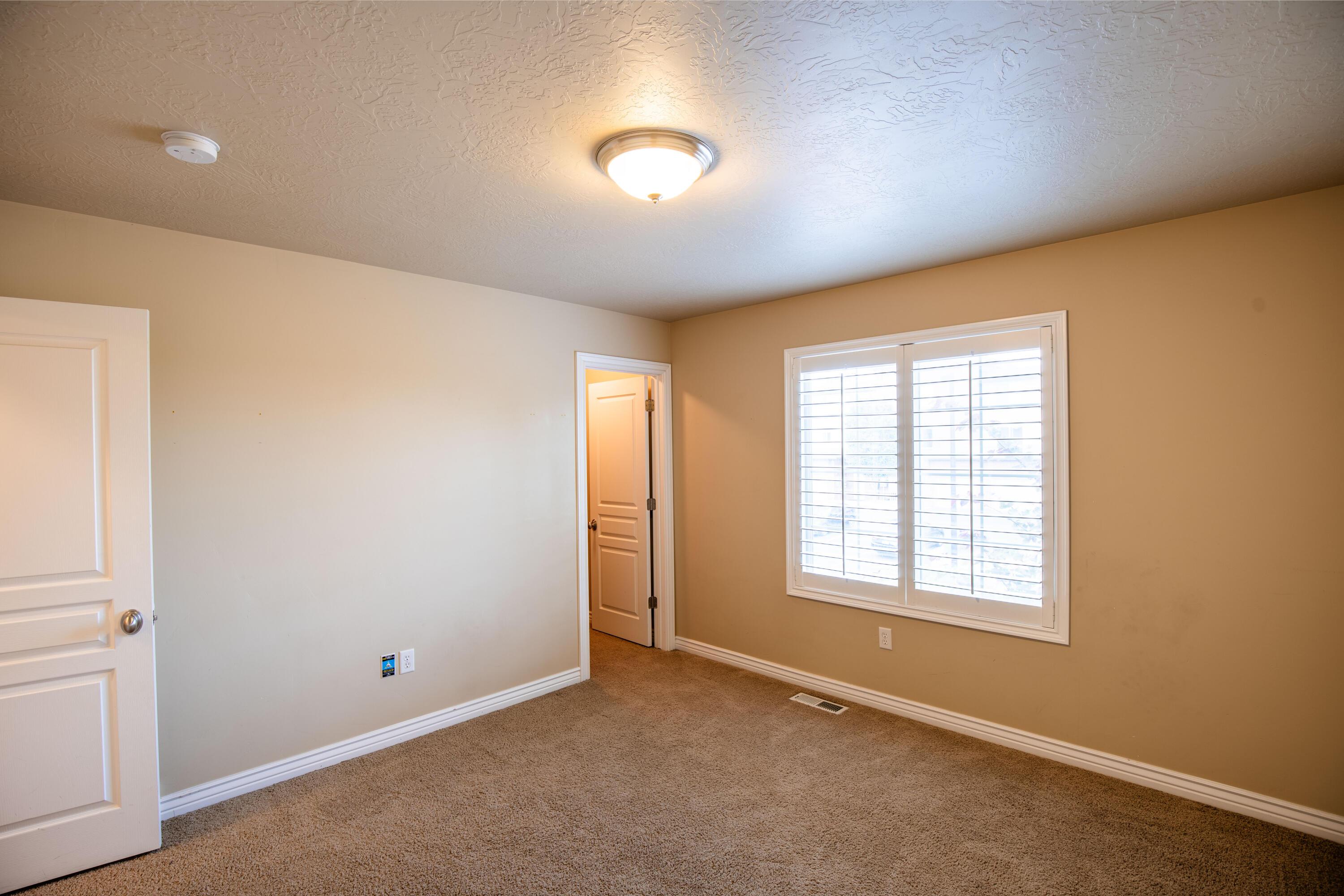 LEHI, Utah, 84043, United States, 5 Bedrooms Bedrooms, ,4 BathroomsBathrooms,Residential,For Sale,1935111