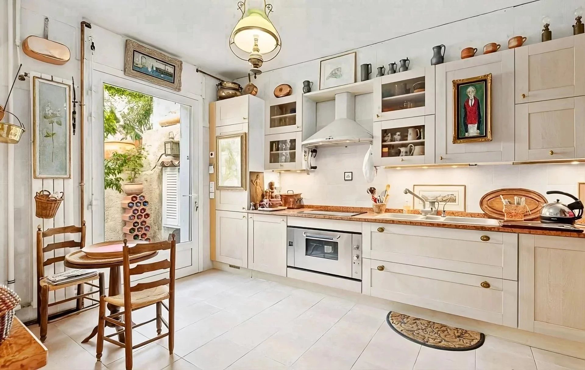 Nice, Provence-Alpes-Côte d’Azur, 06000, FR, 4 Bedrooms Bedrooms, ,4 BathroomsBathrooms,Residential,For Sale,1838302