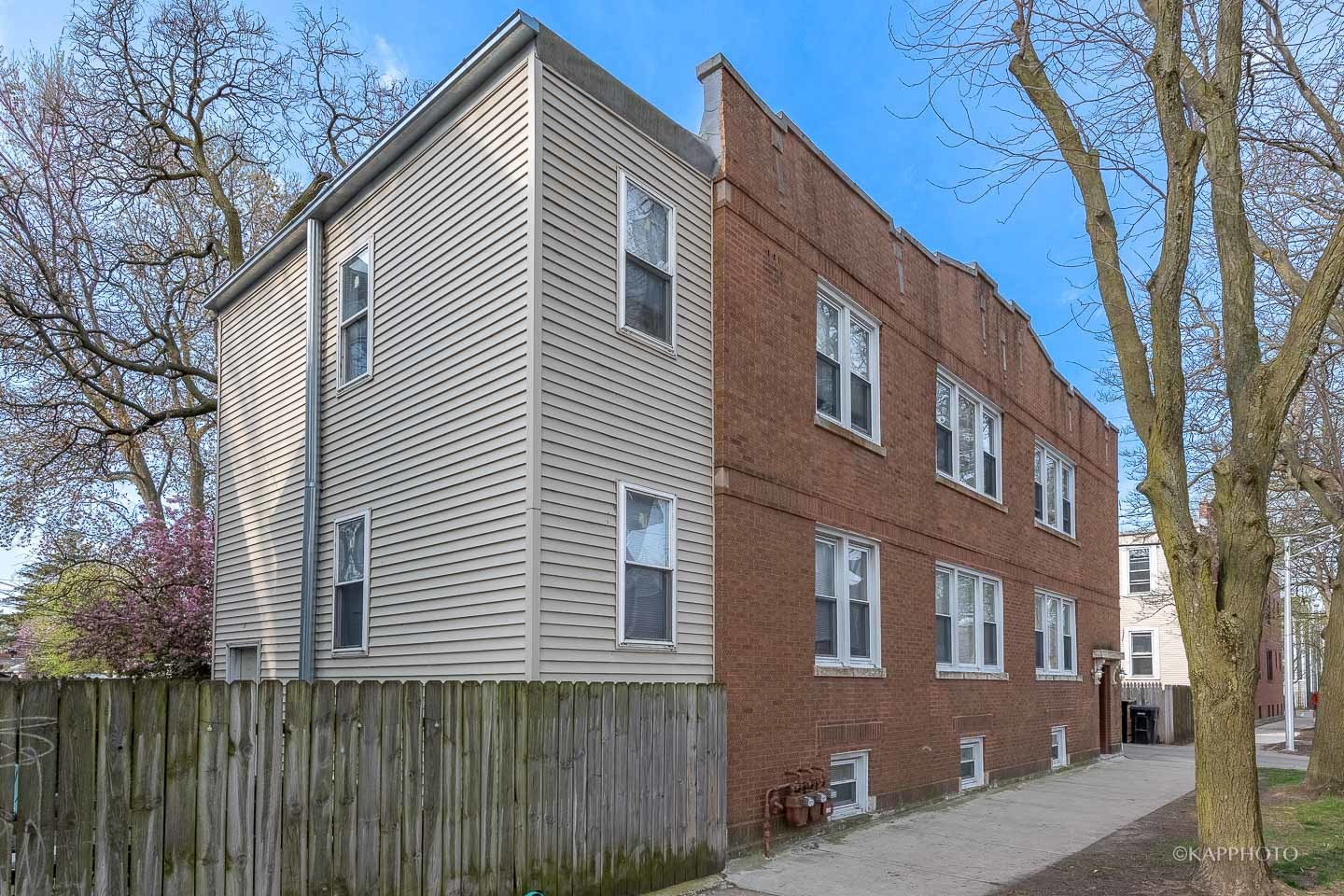 Chicago, Illinois, 60618, United States, 9 Bedrooms Bedrooms, ,Residential,For Sale,1977178