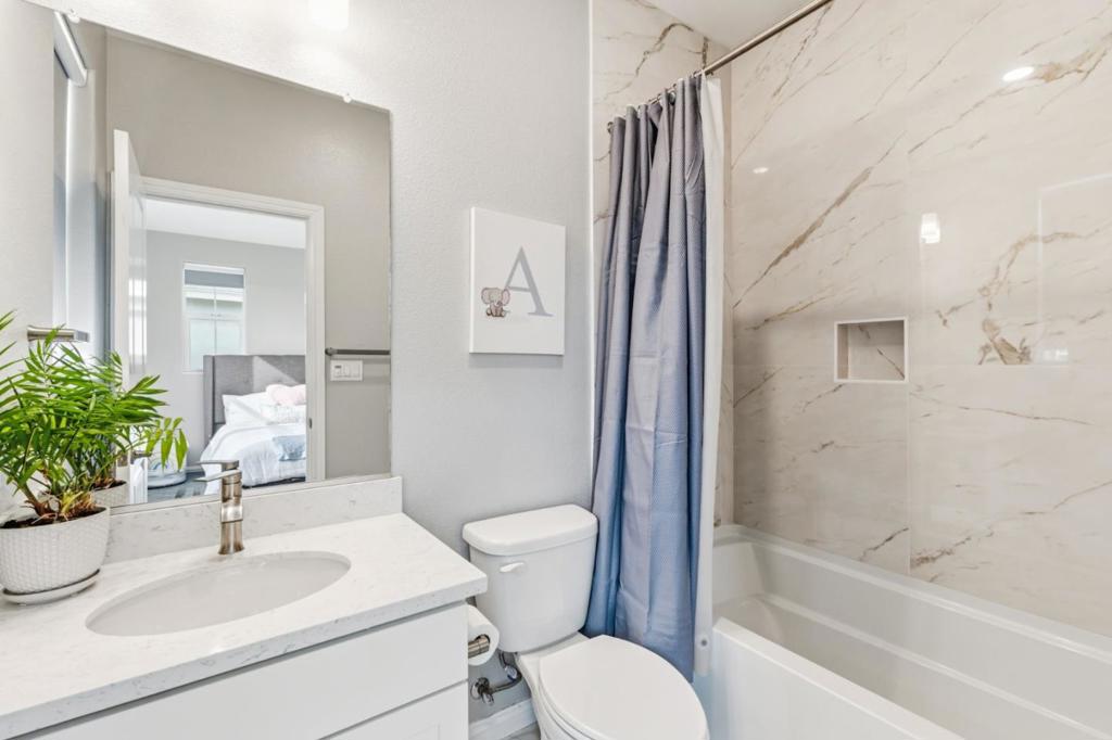 Hayward, California, 94541, United States, 3 Bedrooms Bedrooms, ,4 BathroomsBathrooms,Residential,For Sale,2032197