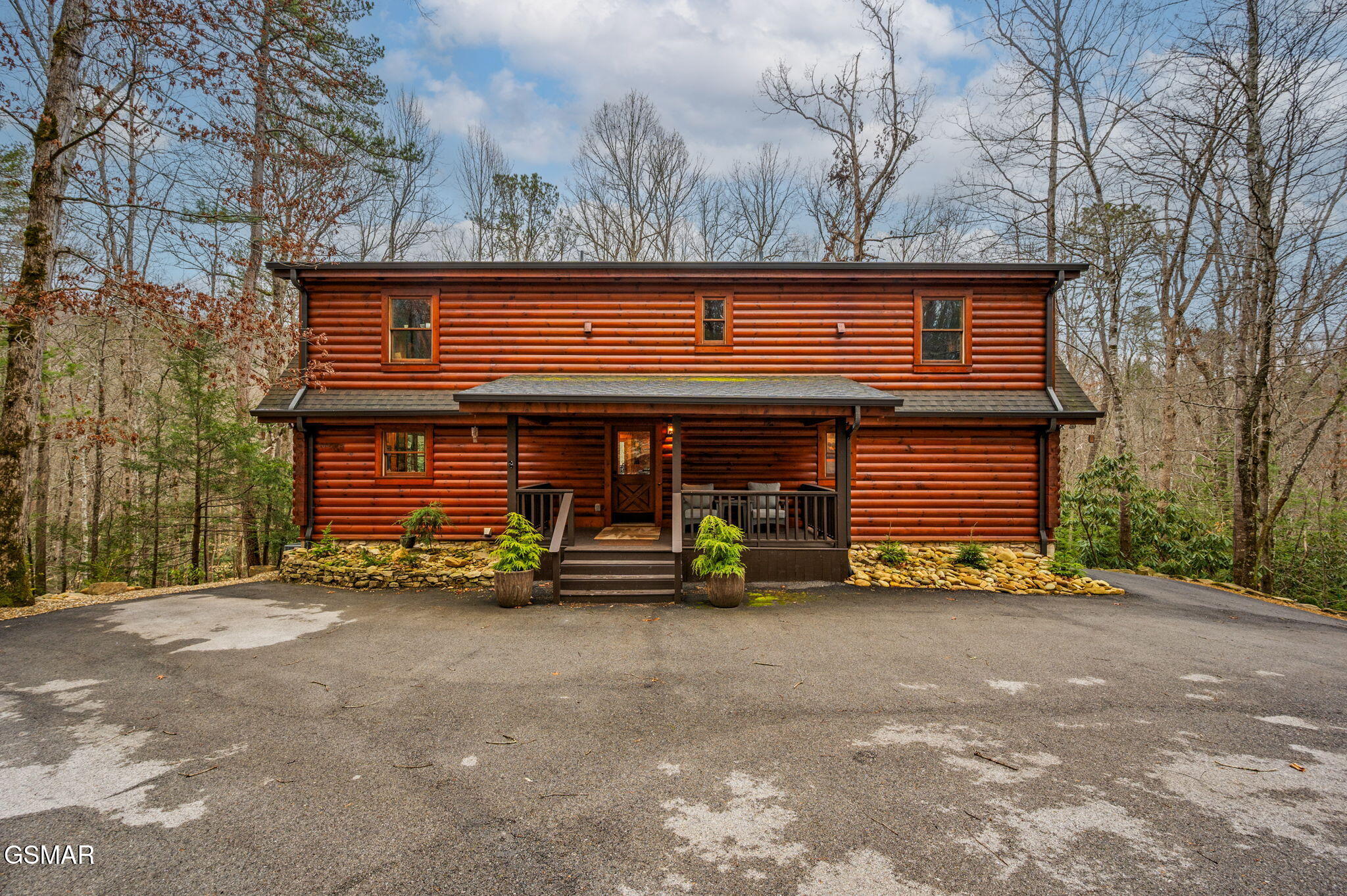 Walland, Tennessee, 37886, United States, 3 Bedrooms Bedrooms, ,4 BathroomsBathrooms,Residential,For Sale,2008541
