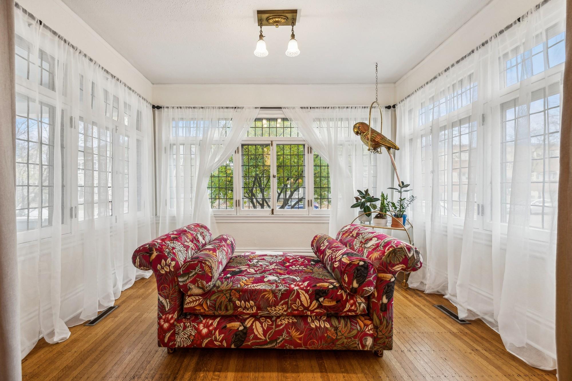 Minneapolis, Minnesota, 55408, United States, 4 Bedrooms Bedrooms, ,2 BathroomsBathrooms,Residential,For Sale,1898421