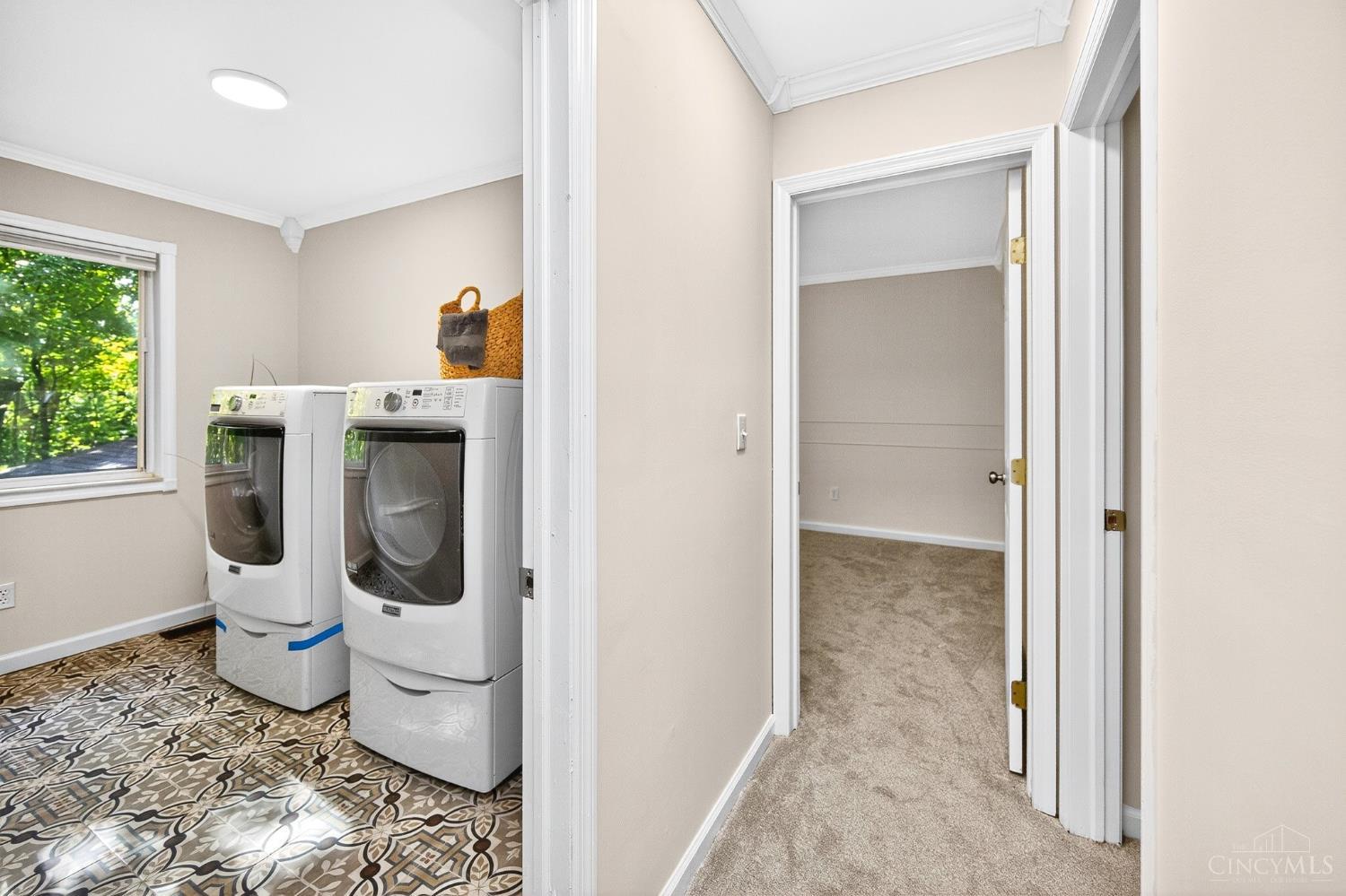 Sycamore Twp, Ohio, 45241, United States, 4 Bedrooms Bedrooms, ,4 BathroomsBathrooms,Residential,For Sale,1982774