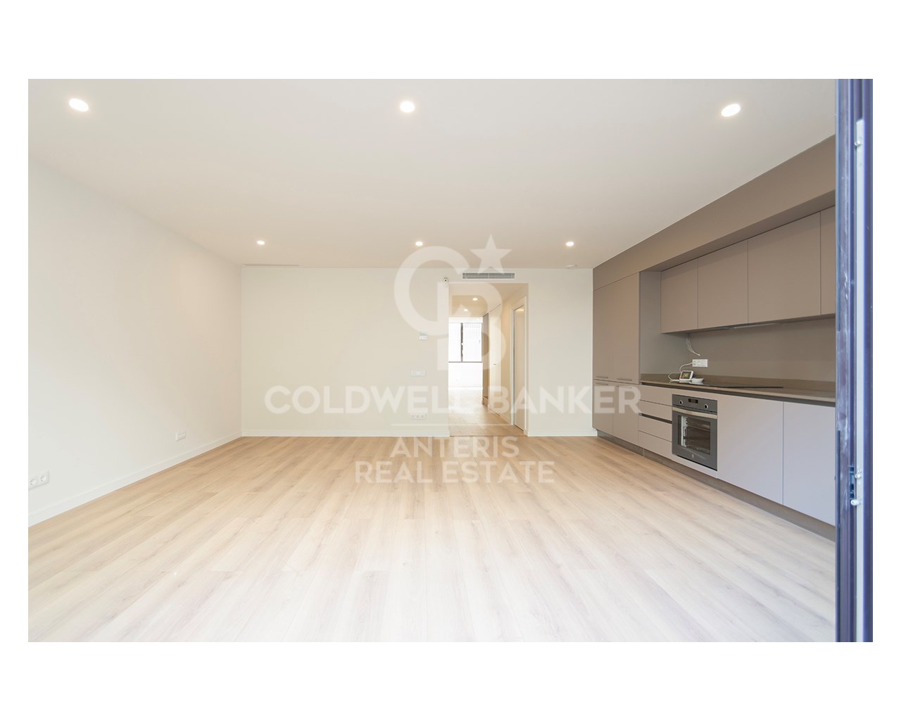 Barcelona, Barcelona, Sants ? Montju?c, Sants - Ba, Barcelona, Catalonia, ES, 3 Bedrooms Bedrooms, ,2 BathroomsBathrooms,Residential,For Sale,Barcelona, Barcelona, Sants ? Montju?c, Sants - Ba,1556908