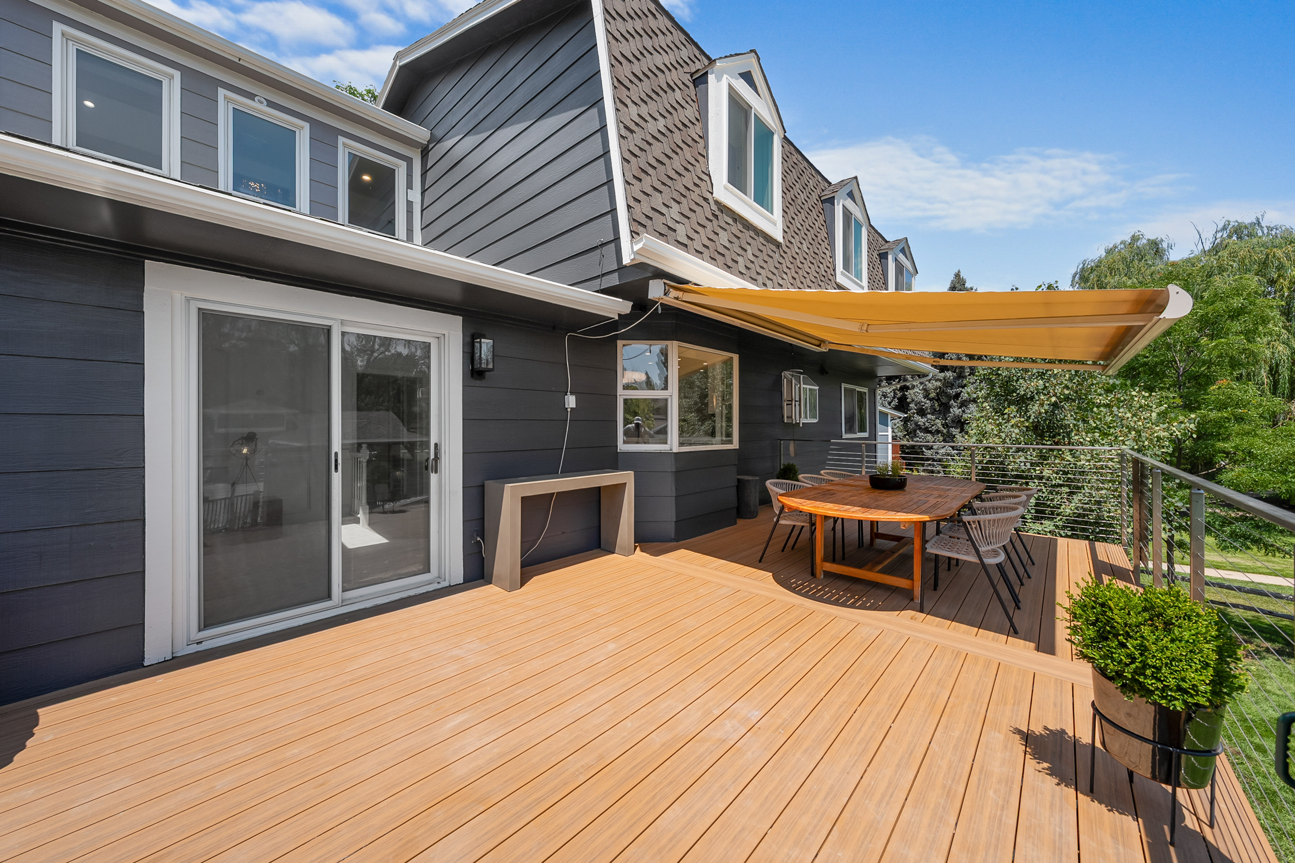  Beautiful Updated Home Located in Highly Sought-After Arapahoe Lake Neighborhood - 物件實景