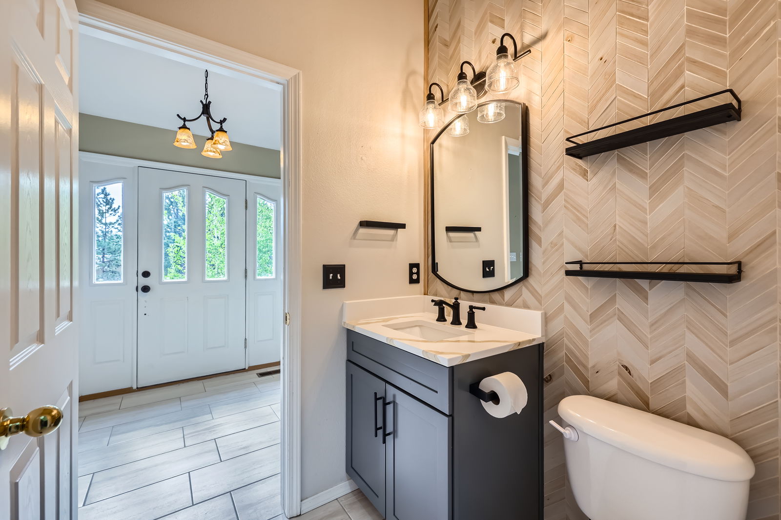 Woodland Park, Colorado, 80863, United States, 3 Bedrooms Bedrooms, ,4 BathroomsBathrooms,Residential,For Sale,1856794