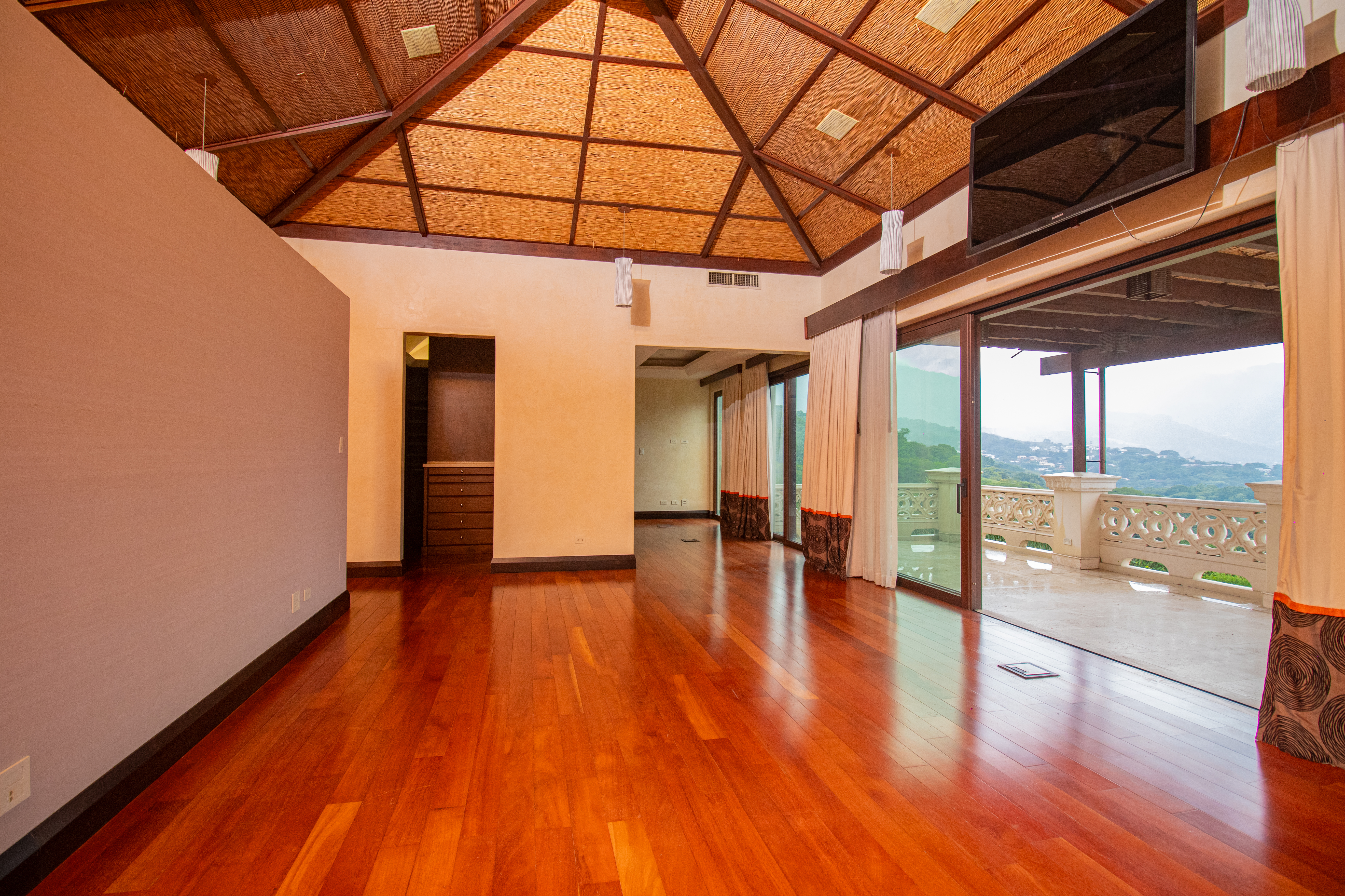 Villa Real, Pozos, Costa Rica, Pozos, San Jose, CR, 10 Bedrooms Bedrooms, ,10 BathroomsBathrooms,Residential,For Sale,Villa Real, Pozos, Costa Rica,1619802