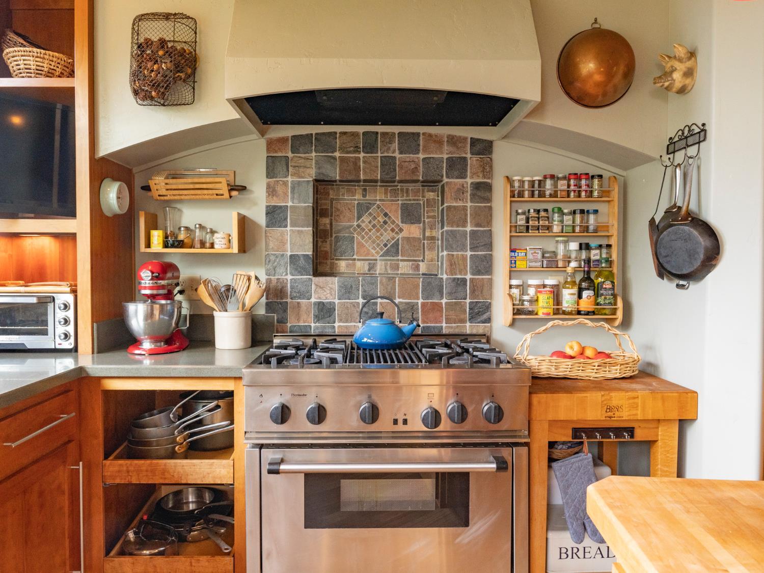 Nevada City, California, 95959, United States, 3 Bedrooms Bedrooms, ,3 BathroomsBathrooms,Residential,For Sale,1987910