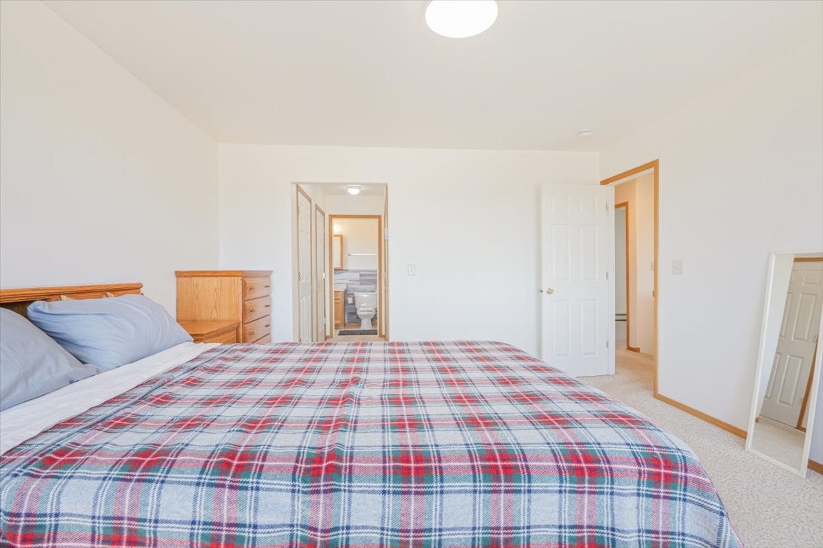 Whitehall, Montana, 59759, United States, 3 Bedrooms Bedrooms, ,2 BathroomsBathrooms,Residential,For Sale,2001954