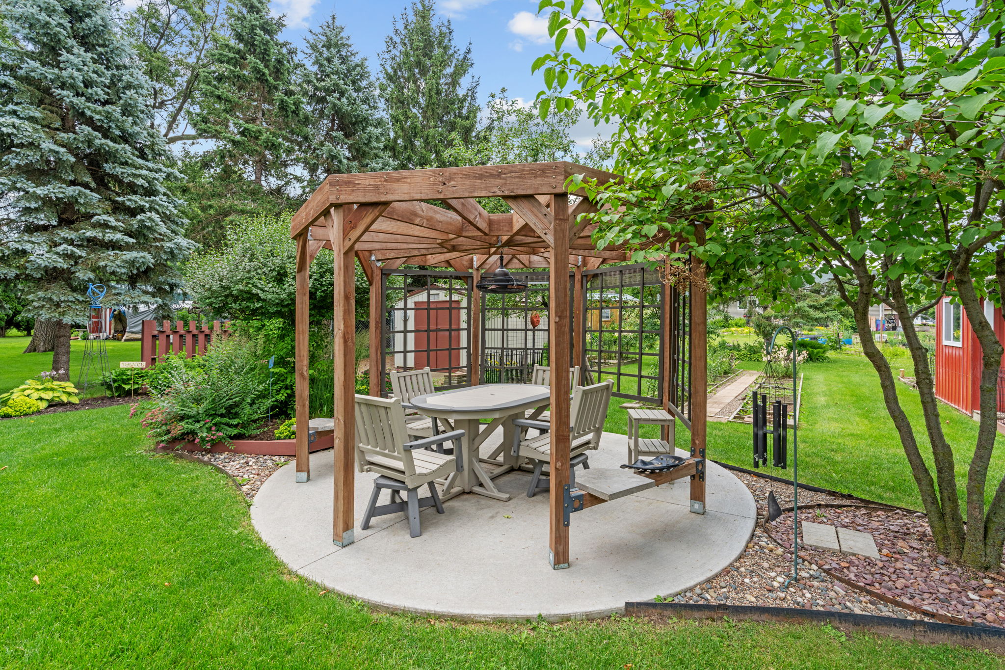 Scenic Chalet Retreat with Unforgettable Lake Pepin Views - 物件實景