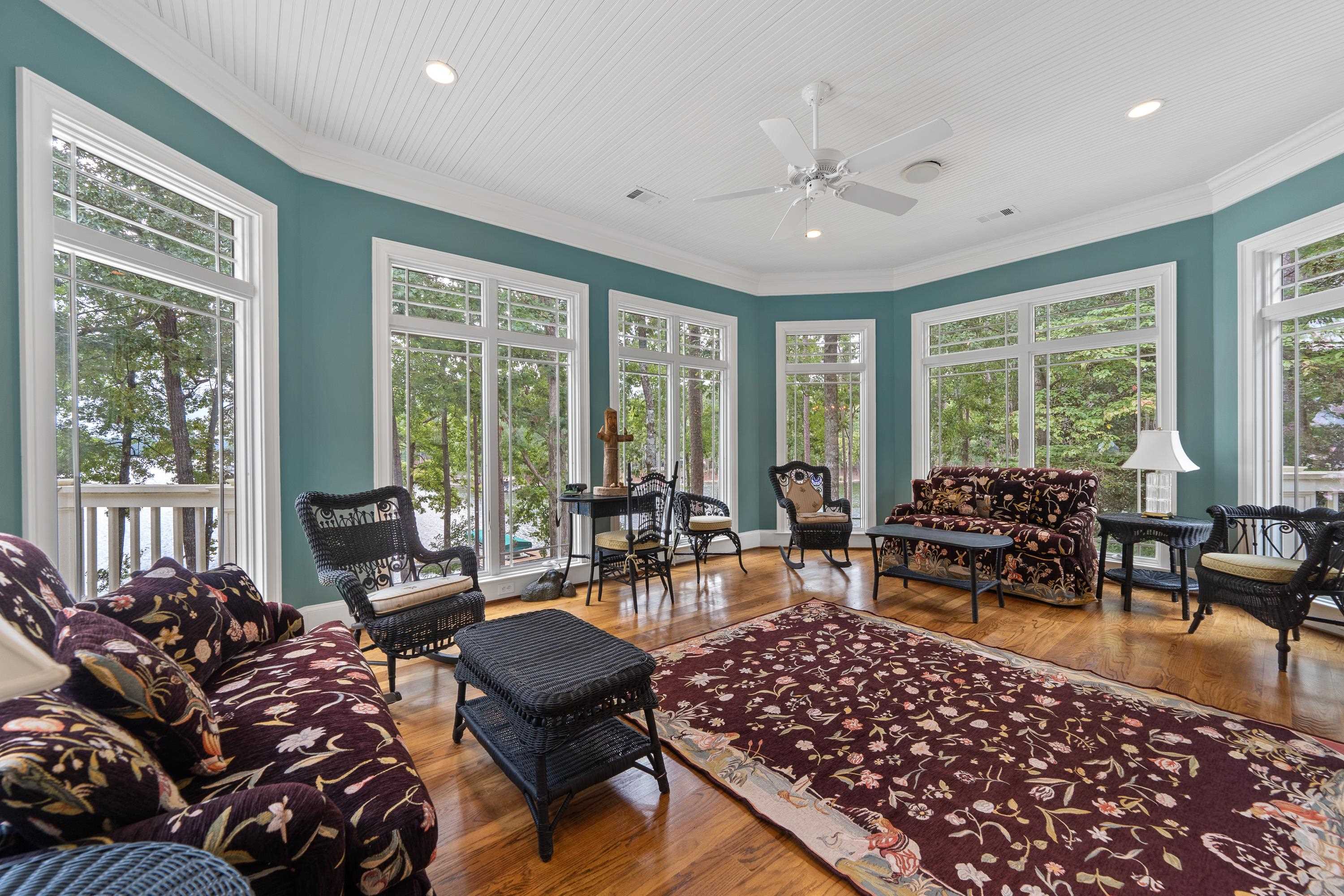 Greensboro, Georgia, 30642, United States, 7 Bedrooms Bedrooms, ,8 BathroomsBathrooms,Residential,For Sale,1984932