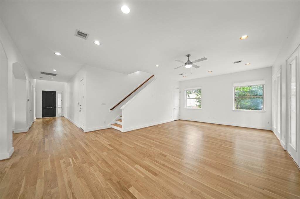 Houston, Texas, 77096, United States, 4 Bedrooms Bedrooms, ,6 BathroomsBathrooms,Residential,For Sale,1827201
