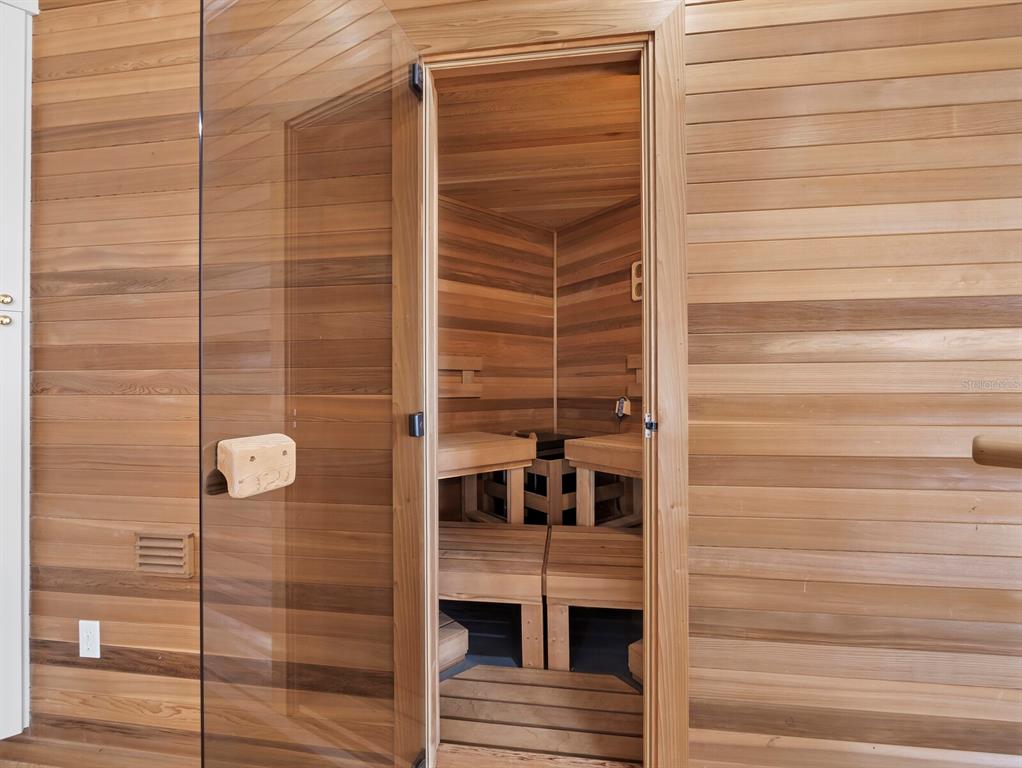 Longboat Key, Florida, 34228, United States, 8 Bedrooms Bedrooms, ,10 BathroomsBathrooms,Residential,For Sale,1997316