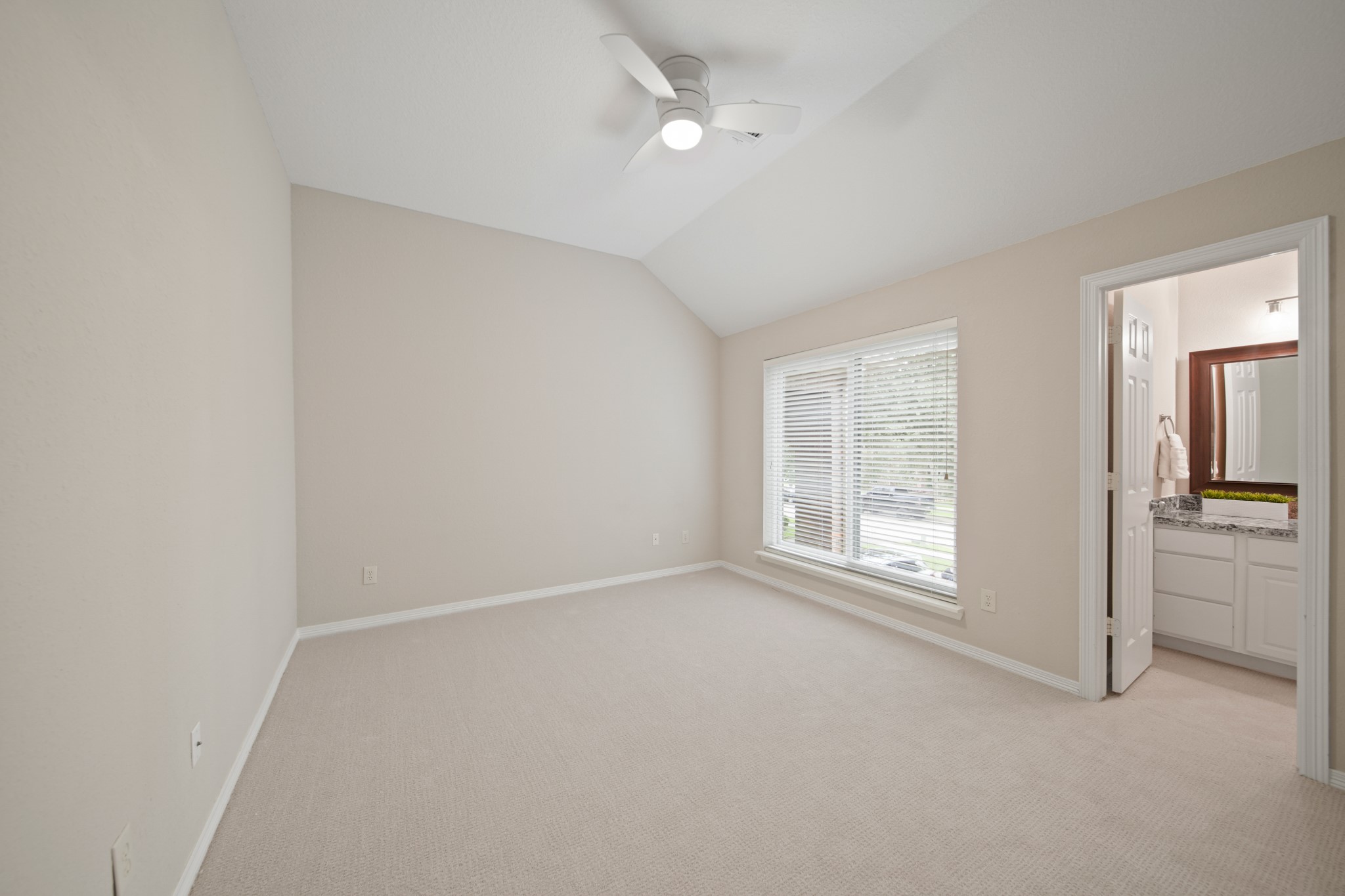 Missouri City, Texas, 77459, United States, 4 Bedrooms Bedrooms, ,4 BathroomsBathrooms,Residential,For Sale,1967491