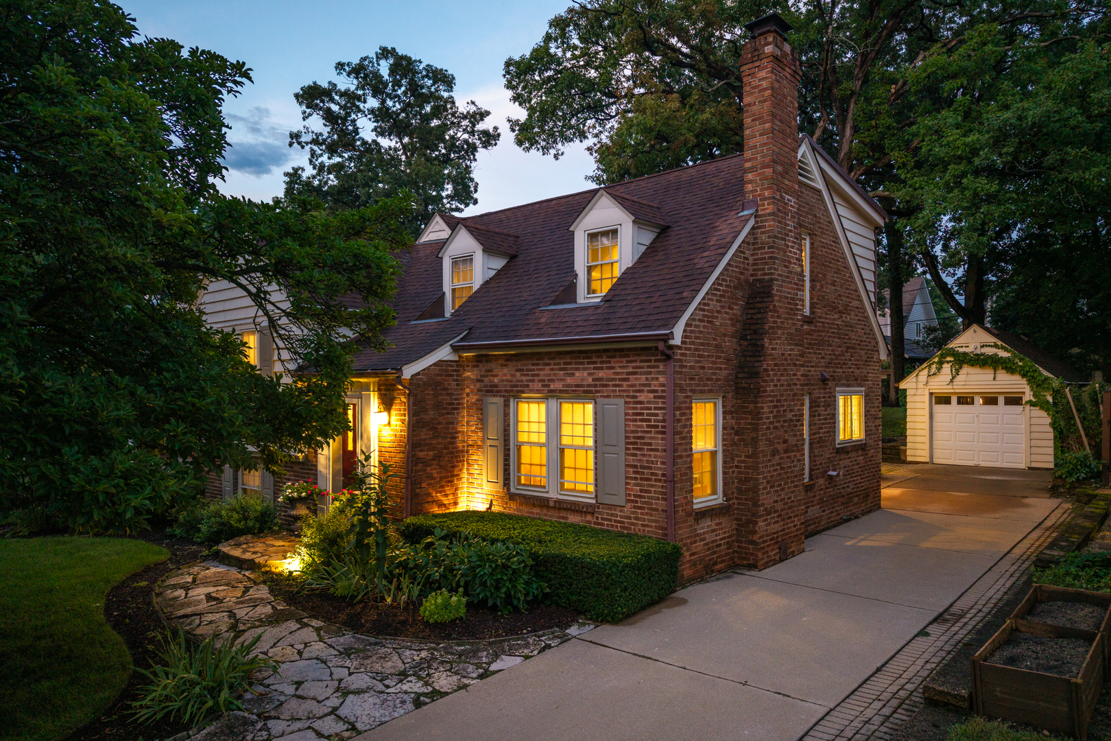 Downers Grove, Illinois, 60515, United States, 3 Bedrooms Bedrooms, ,3 BathroomsBathrooms,Residential,For Sale,1925036