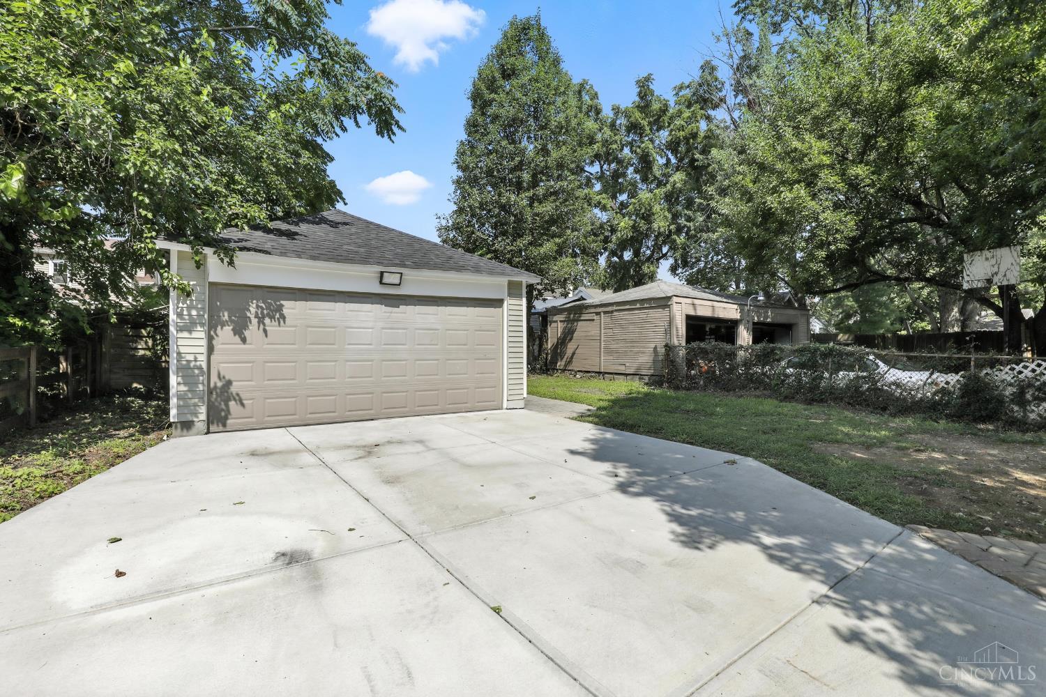 Cincinnati, Ohio, 45209, United States, 3 Bedrooms Bedrooms, ,3 BathroomsBathrooms,Residential,For Sale,1908402