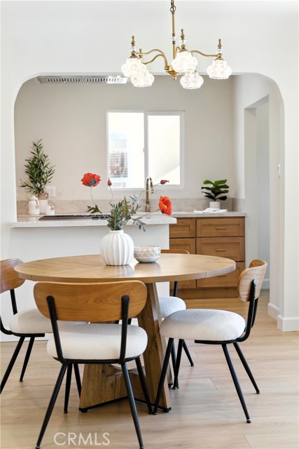 Los Angeles, California, 90047, United States, 2 Bedrooms Bedrooms, ,2 BathroomsBathrooms,Residential,For Sale,1935567