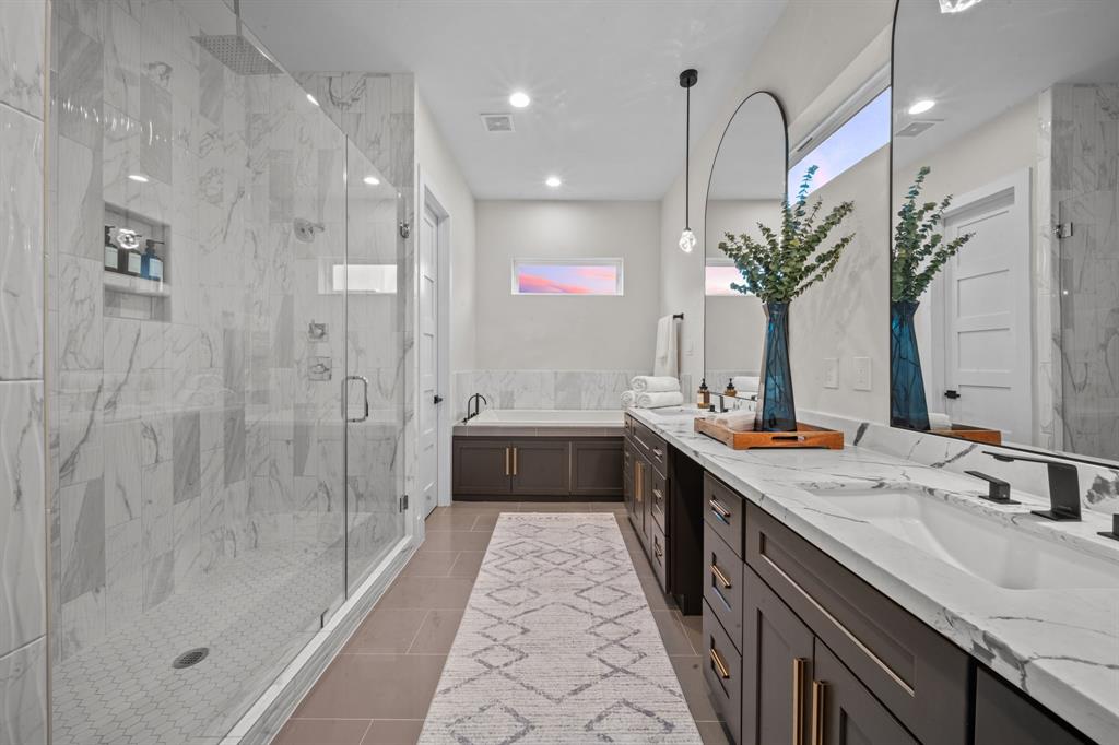 Houston, Texas, 77007, United States, 3 Bedrooms Bedrooms, ,4 BathroomsBathrooms,Residential,For Sale,1723446