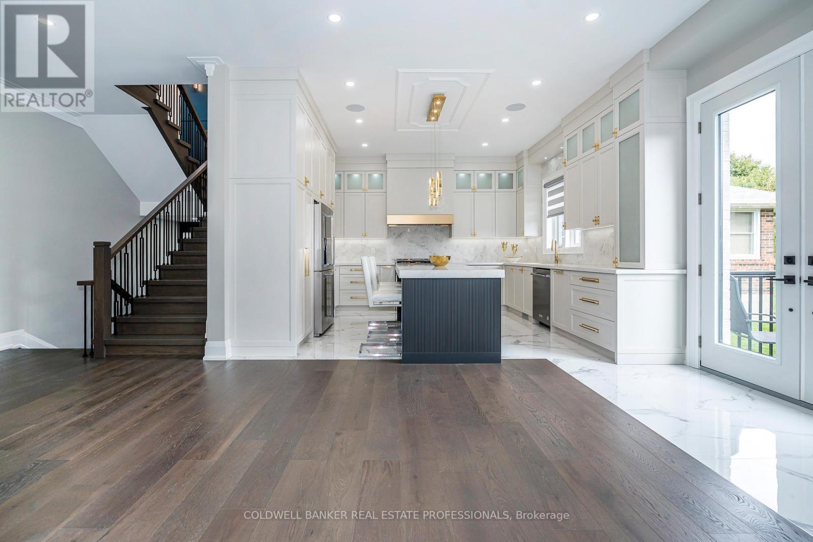 TORONTO (WEXFORD-MARYVALE), Ontario, M1R 3X4, CA, 8 Bedrooms Bedrooms, ,7 BathroomsBathrooms,Residential,For Sale,1951163