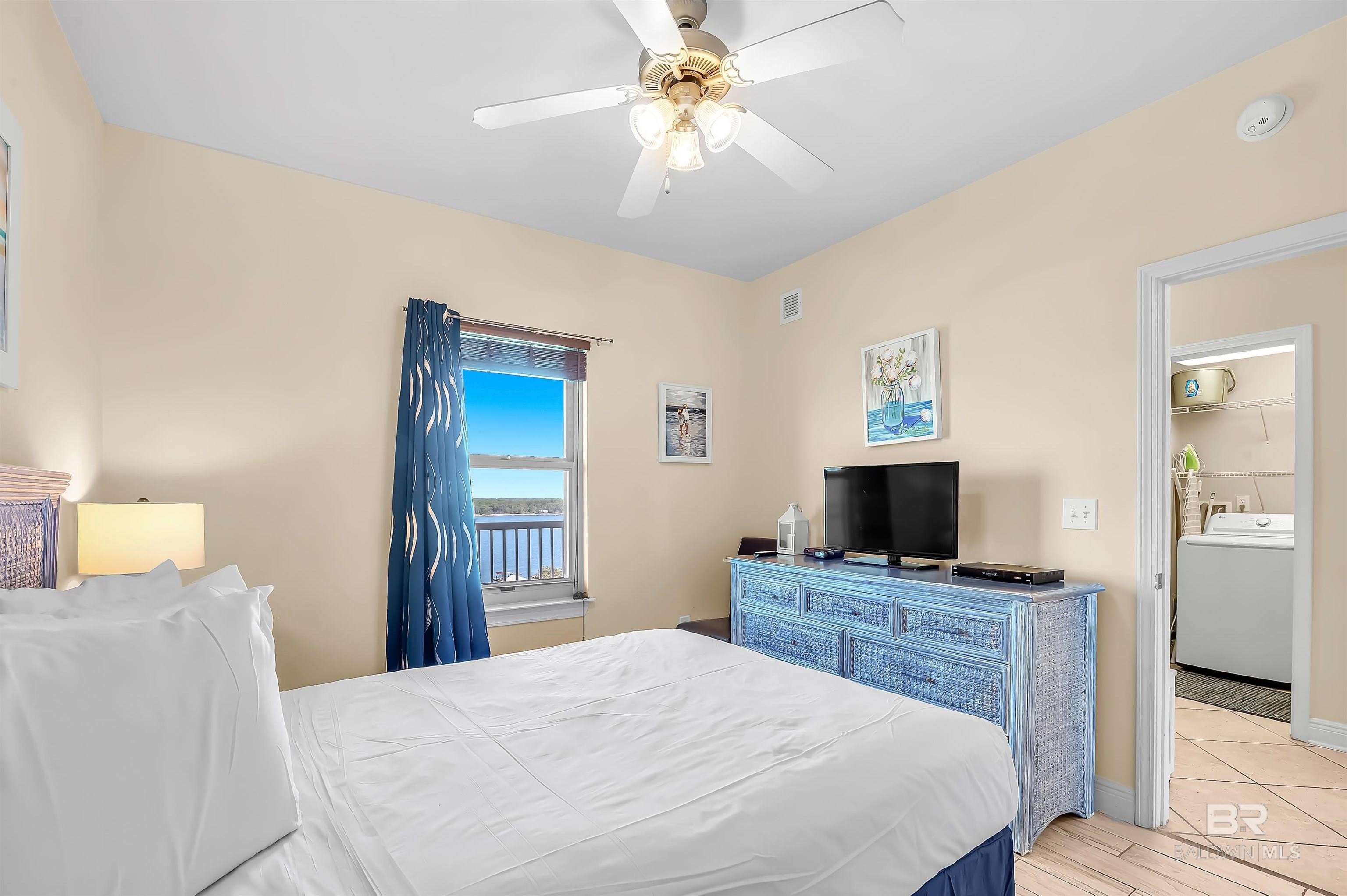 Gulf Shores, Alabama, 36542, United States, 2 Bedrooms Bedrooms, ,2 BathroomsBathrooms,Residential,For Sale,1879116