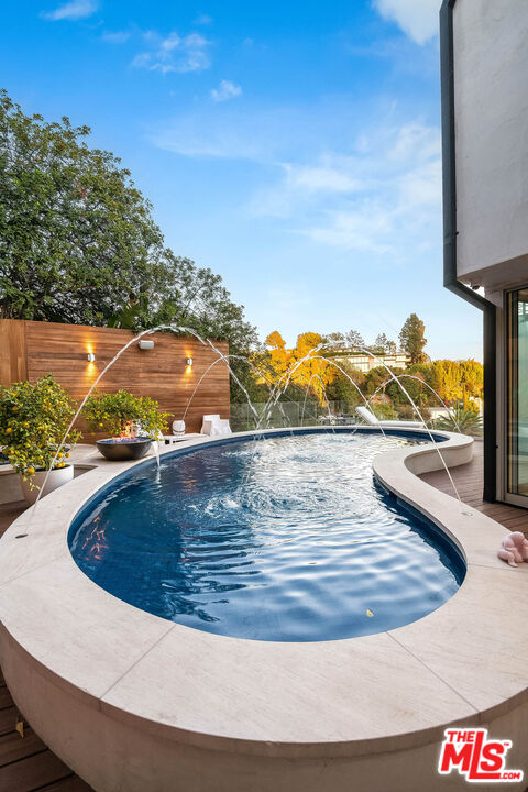 Los Angeles, California, 90069, United States, 4 Bedrooms Bedrooms, ,5 BathroomsBathrooms,Residential,For Sale,1759770