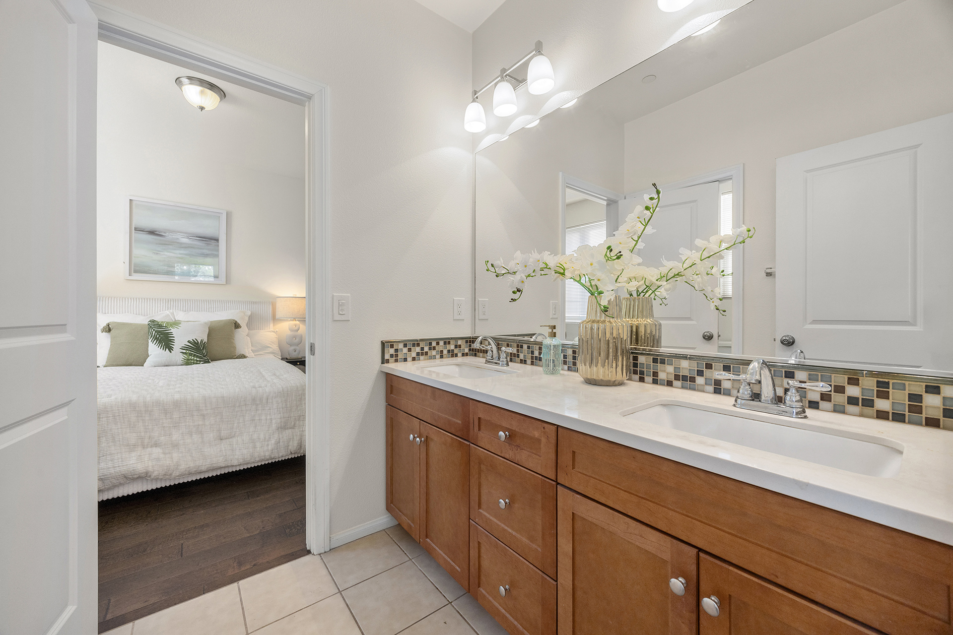 Garden Grove, California, 92843, United States, 5 Bedrooms Bedrooms, ,4 BathroomsBathrooms,Residential,For Sale,1986073