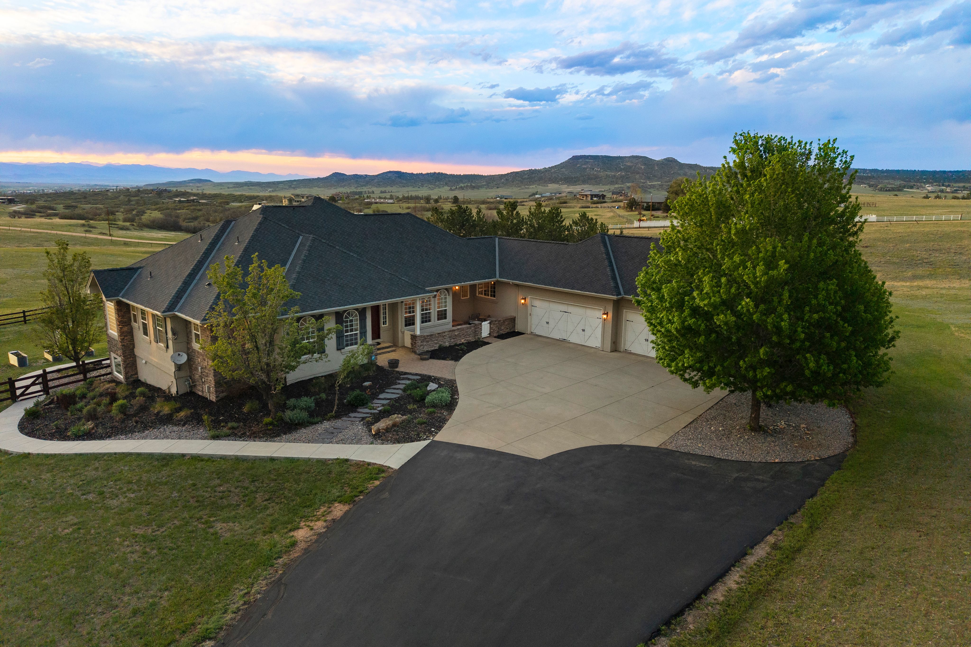  Set on five scenic acres with sweeping Front Range views - 物件實景