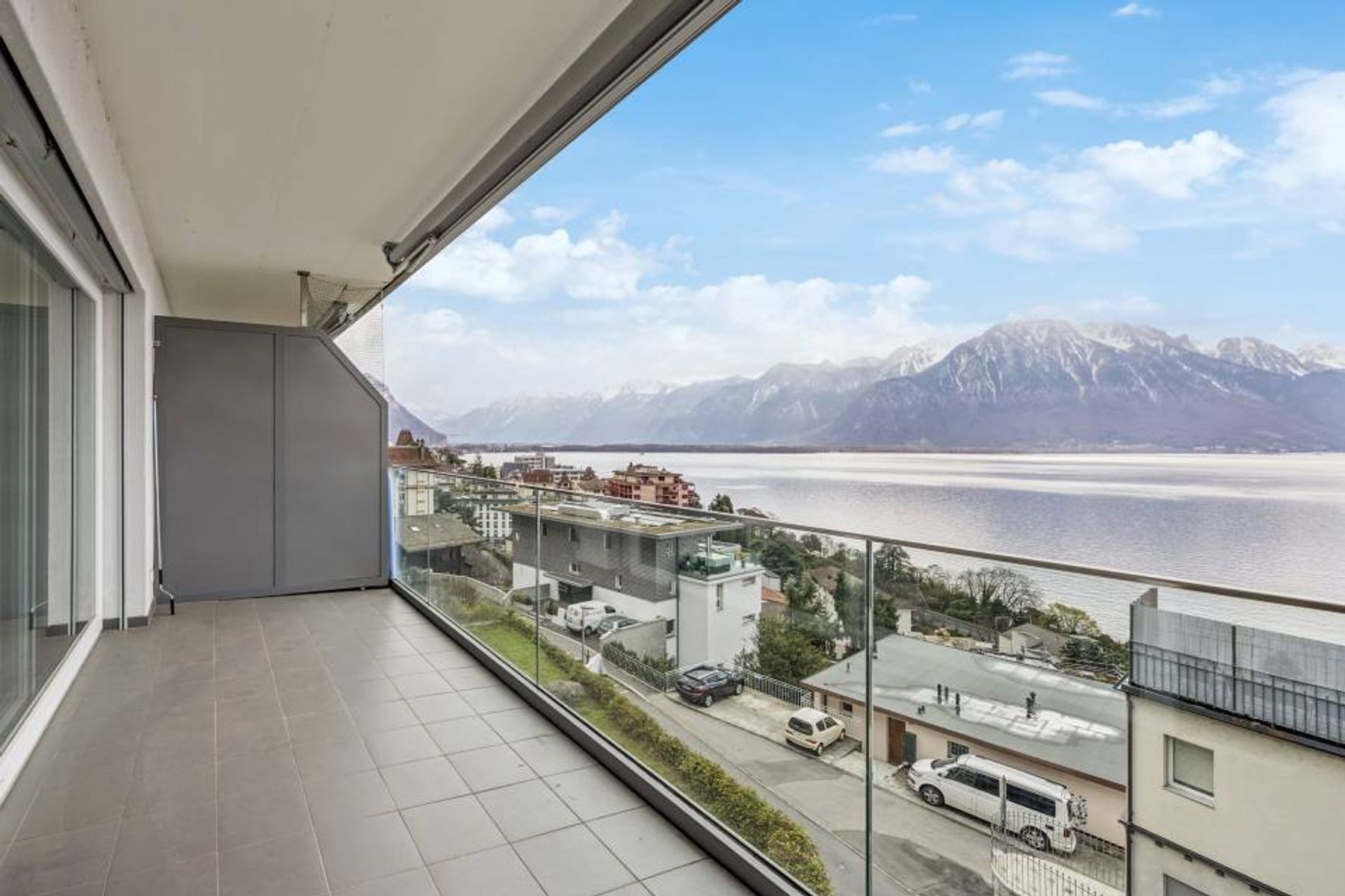  2-bedroom apartment with lake view and excellent location. - 物件實景