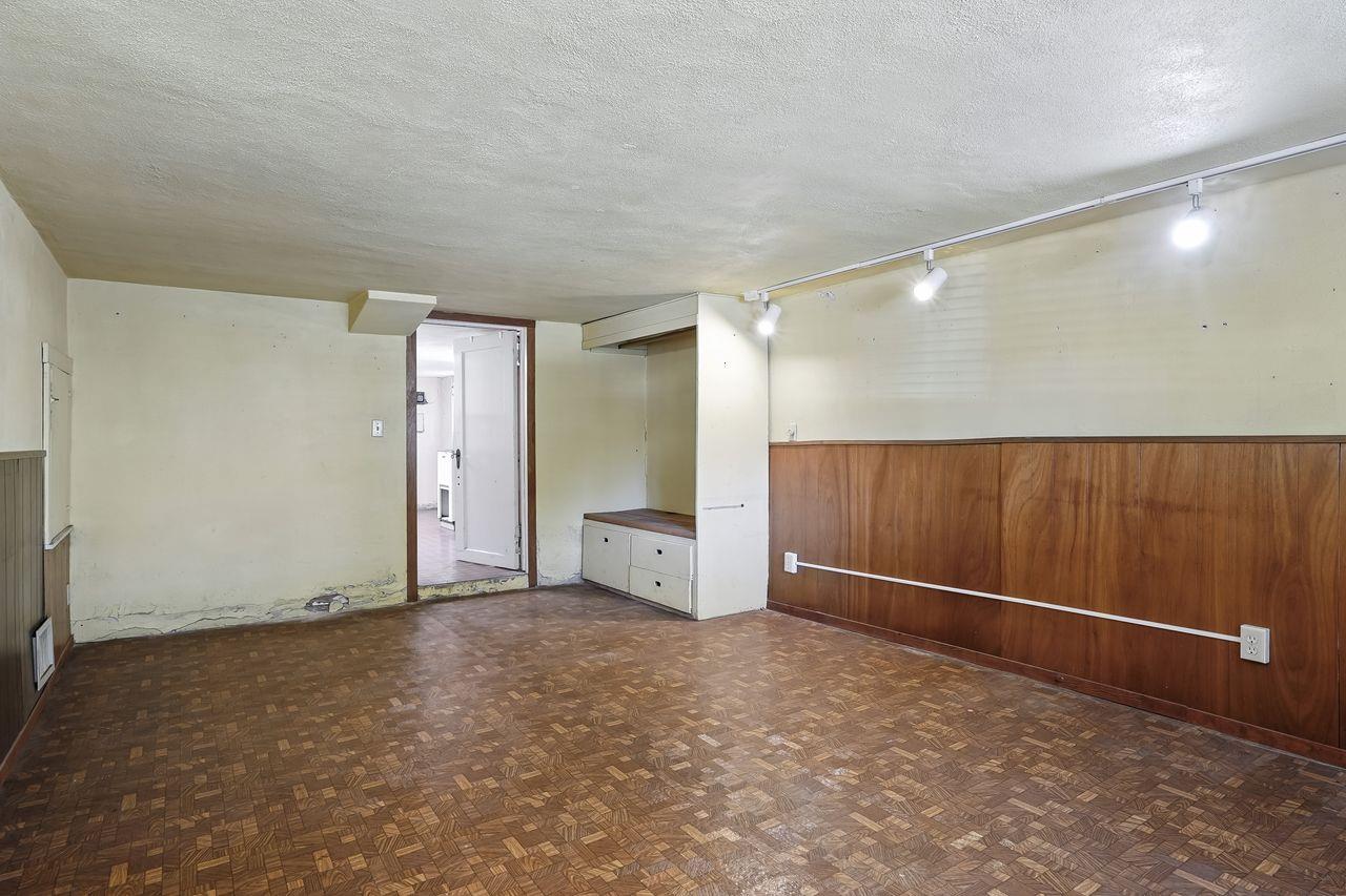 Sacramento, California, 95819, United States, 3 Bedrooms Bedrooms, ,2 BathroomsBathrooms,Residential,For Sale,1925048