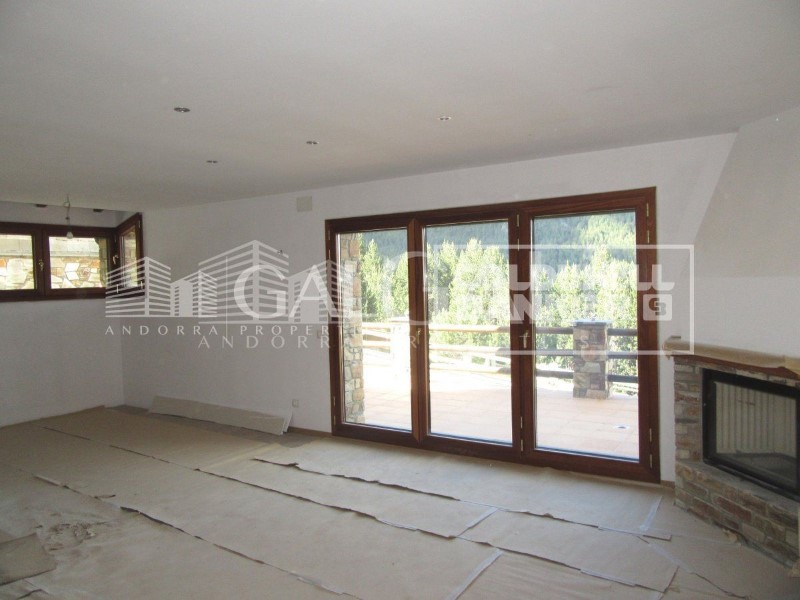 Canillo, Andorra, AD, 4 Bedrooms Bedrooms, ,2 BathroomsBathrooms,Residential,For Sale,1628029