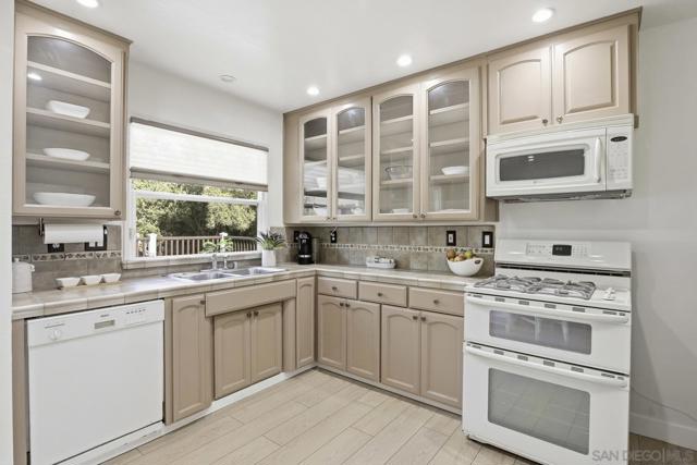 La Mesa, California, 91942, United States, 3 Bedrooms Bedrooms, ,2 BathroomsBathrooms,Residential,For Sale,2002516