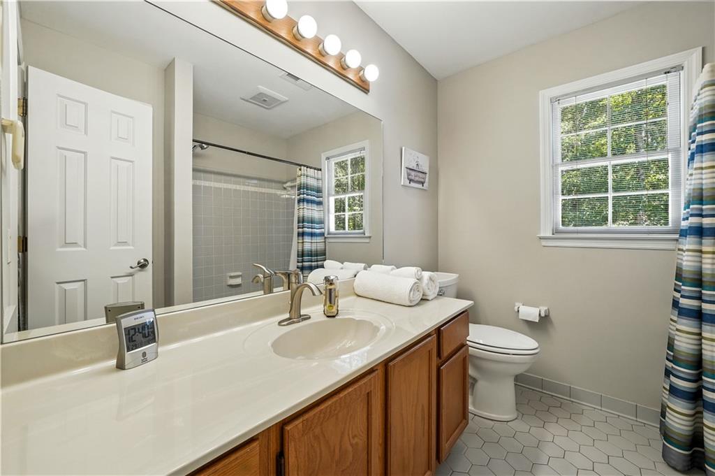 Acworth, Georgia, 30101, United States, 4 Bedrooms Bedrooms, ,4 BathroomsBathrooms,Residential,For Sale,1932324