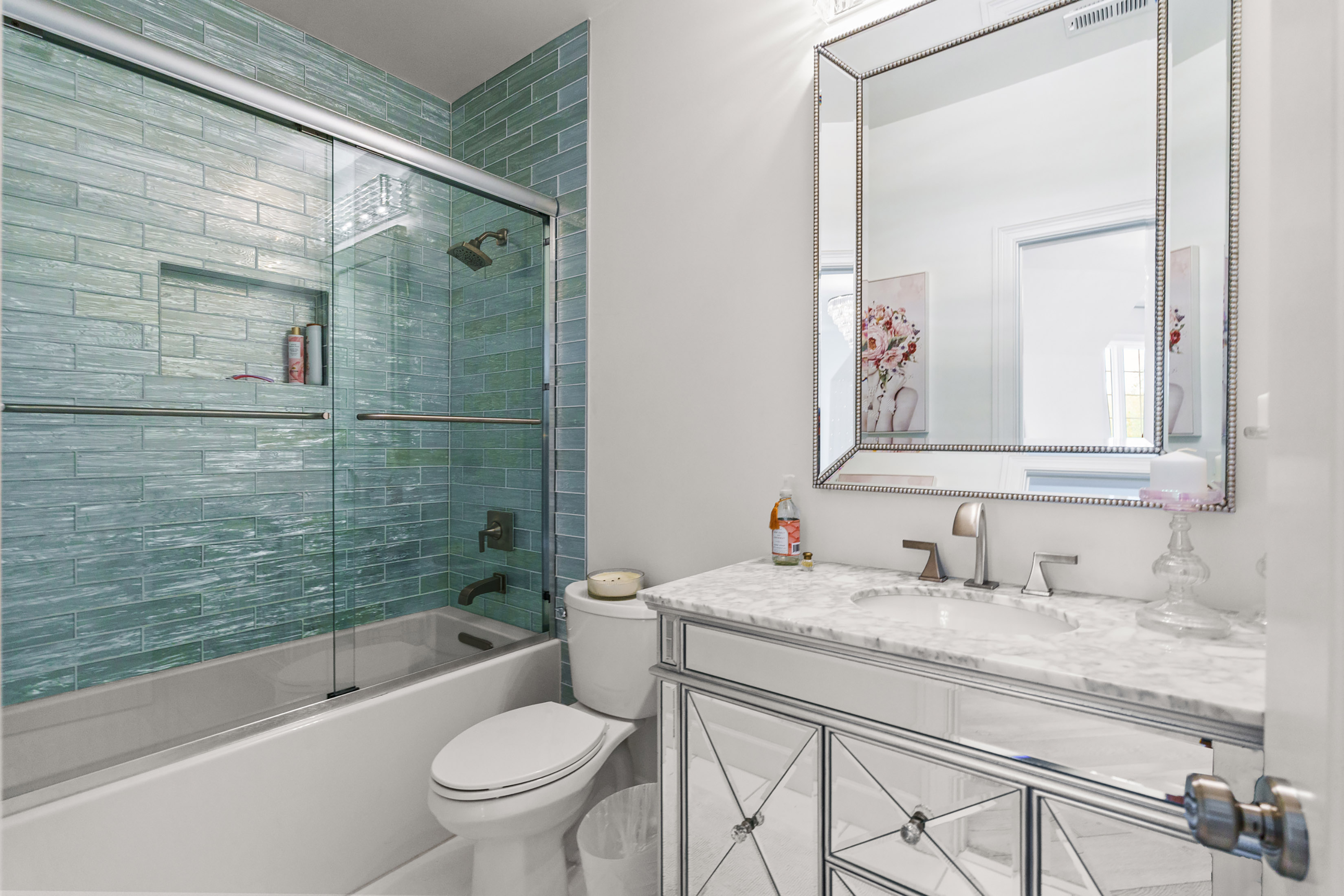  Experience Elevated Living in this Exceptional Estate-Style Residence - 物件實景