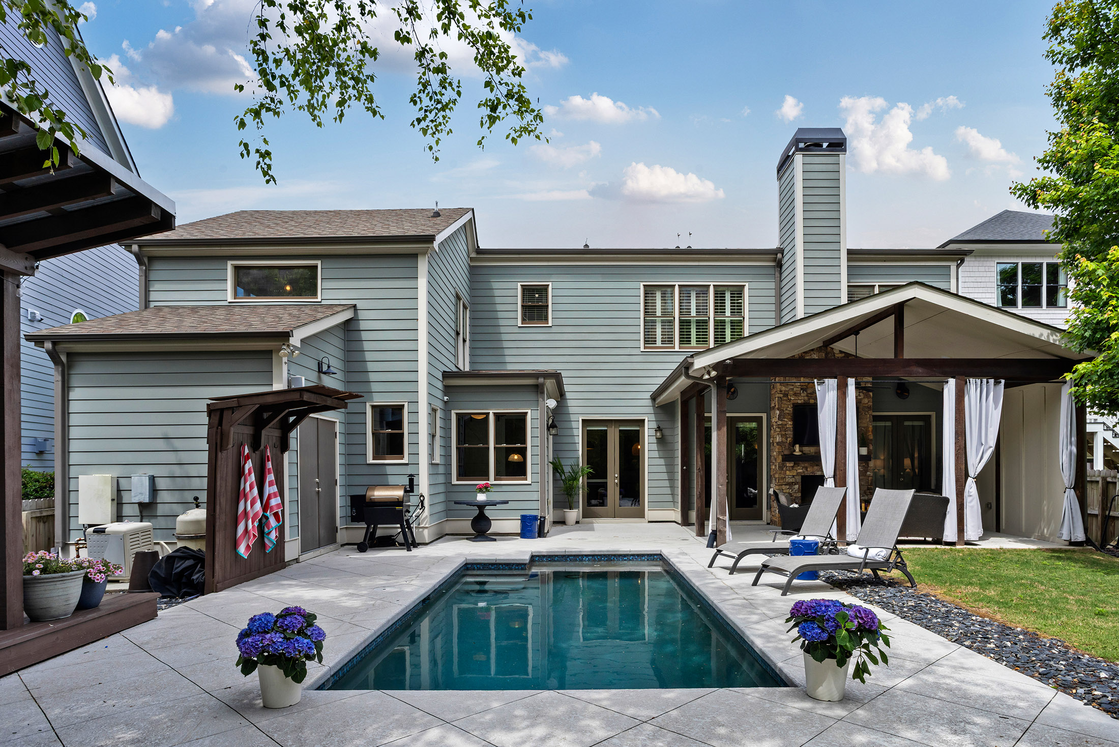  Extraordinary Custom-Built Home in Brookhaven - 物件實景