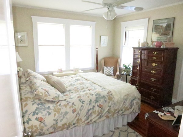 Salem, Massachusetts, 01970, United States, 4 Bedrooms Bedrooms, ,2 BathroomsBathrooms,Residential,For Sale,1846004